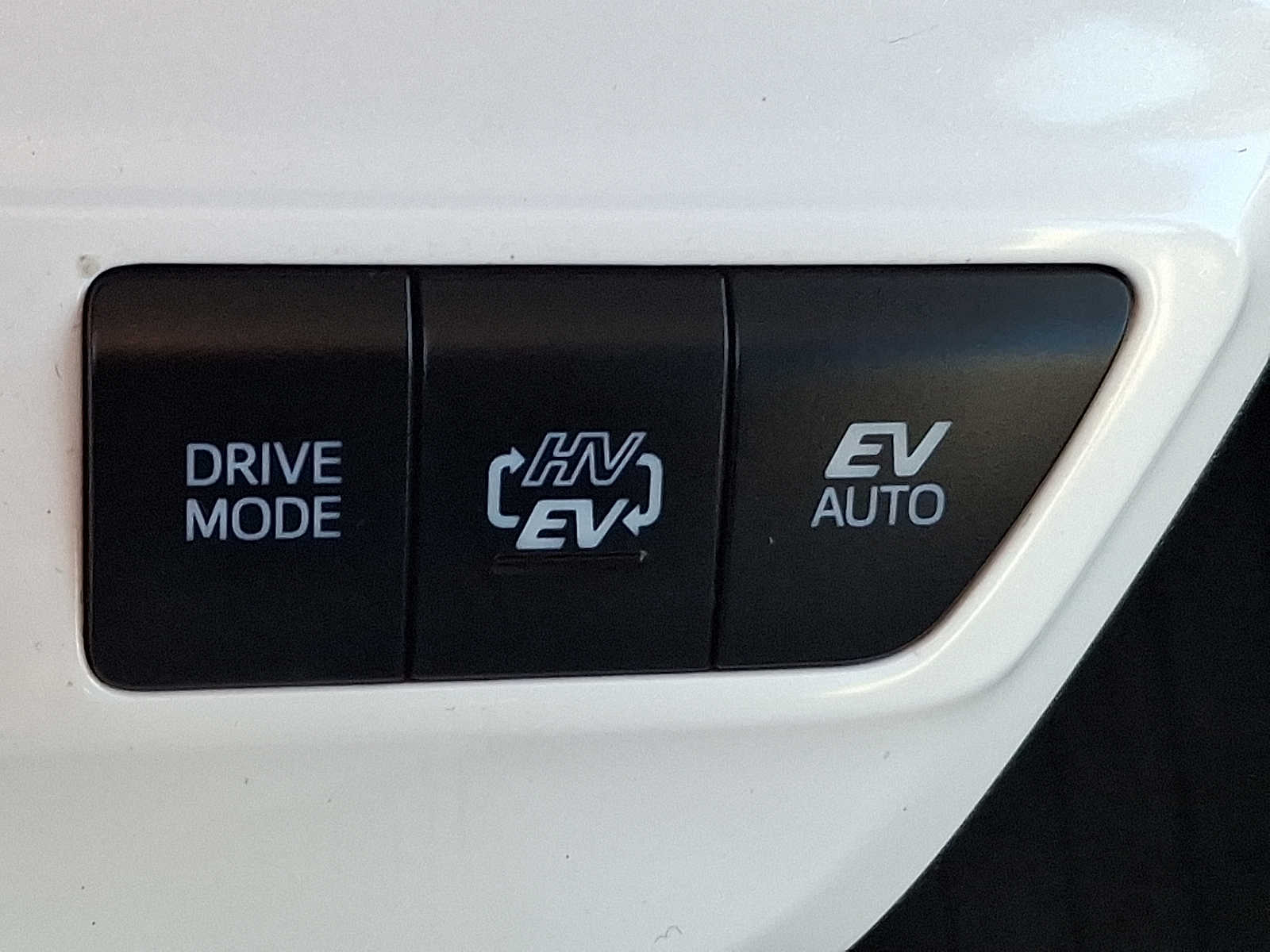 Thumbnail: 2017 Toyota Prius Prime - 25