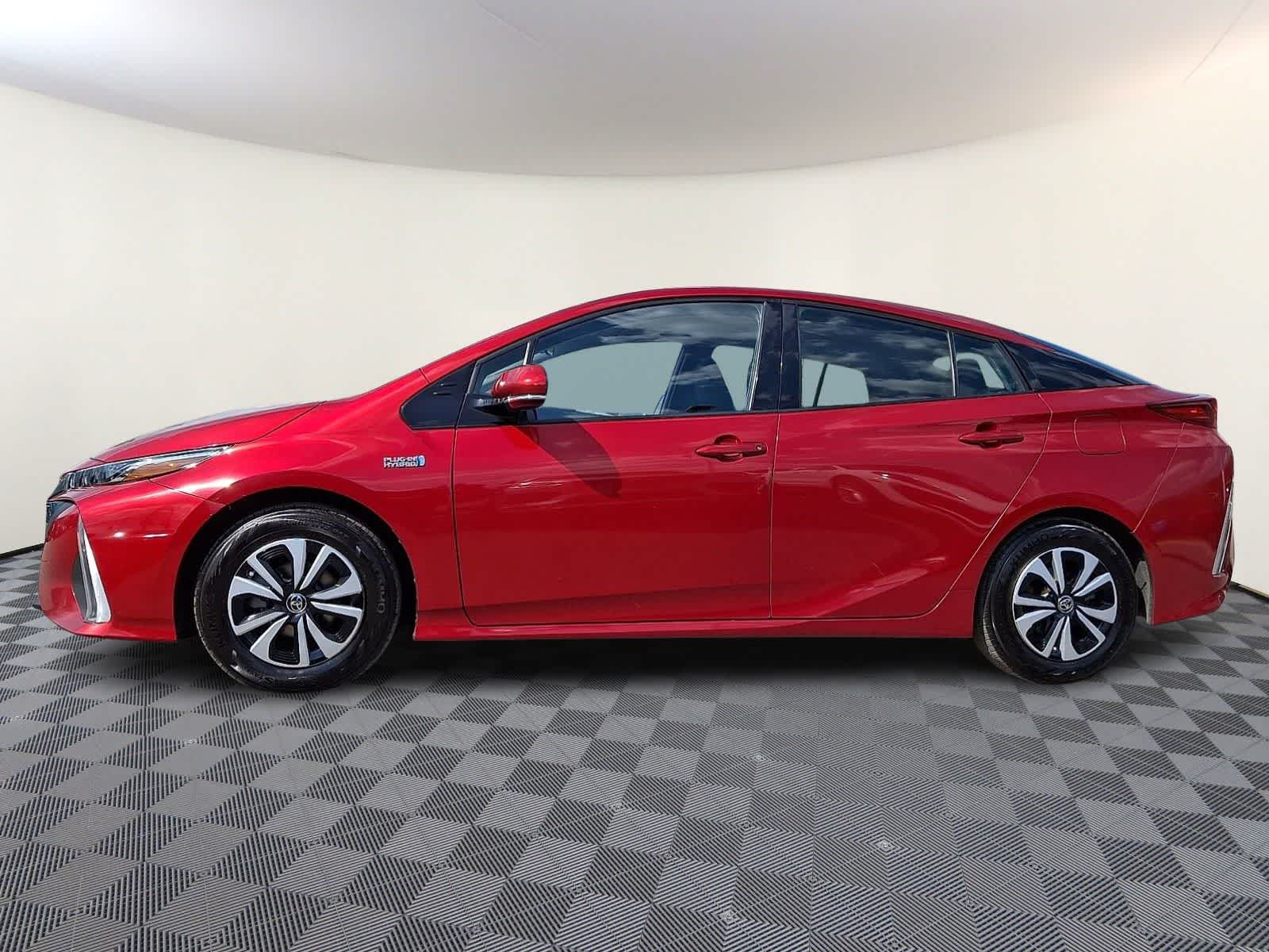 Thumbnail: 2018 Toyota Prius Prime - 9