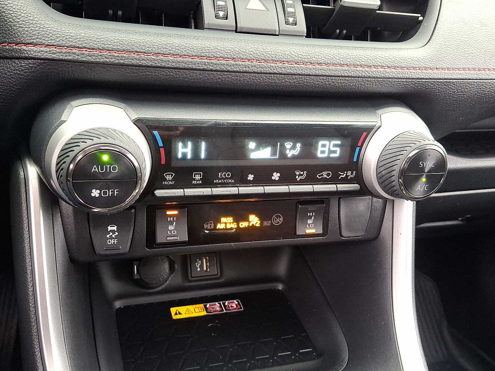 Thumbnail: 2024 Toyota RAV4 - 17