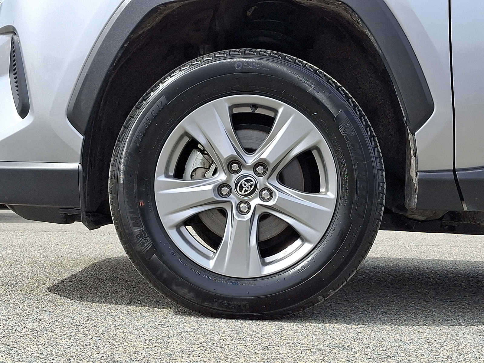 Thumbnail: 2025 Toyota RAV4 - 11