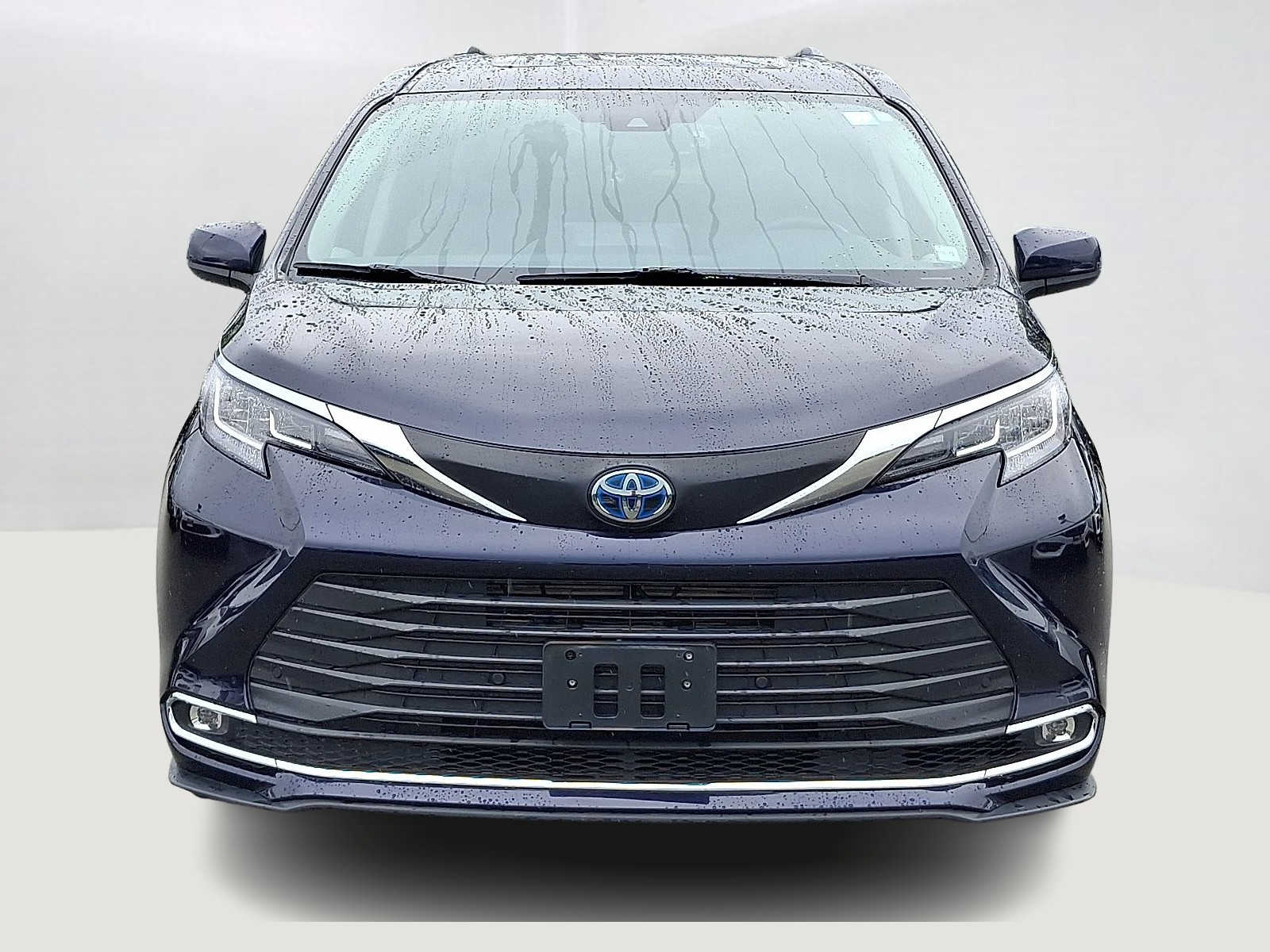2021 Toyota Sienna XLE 3