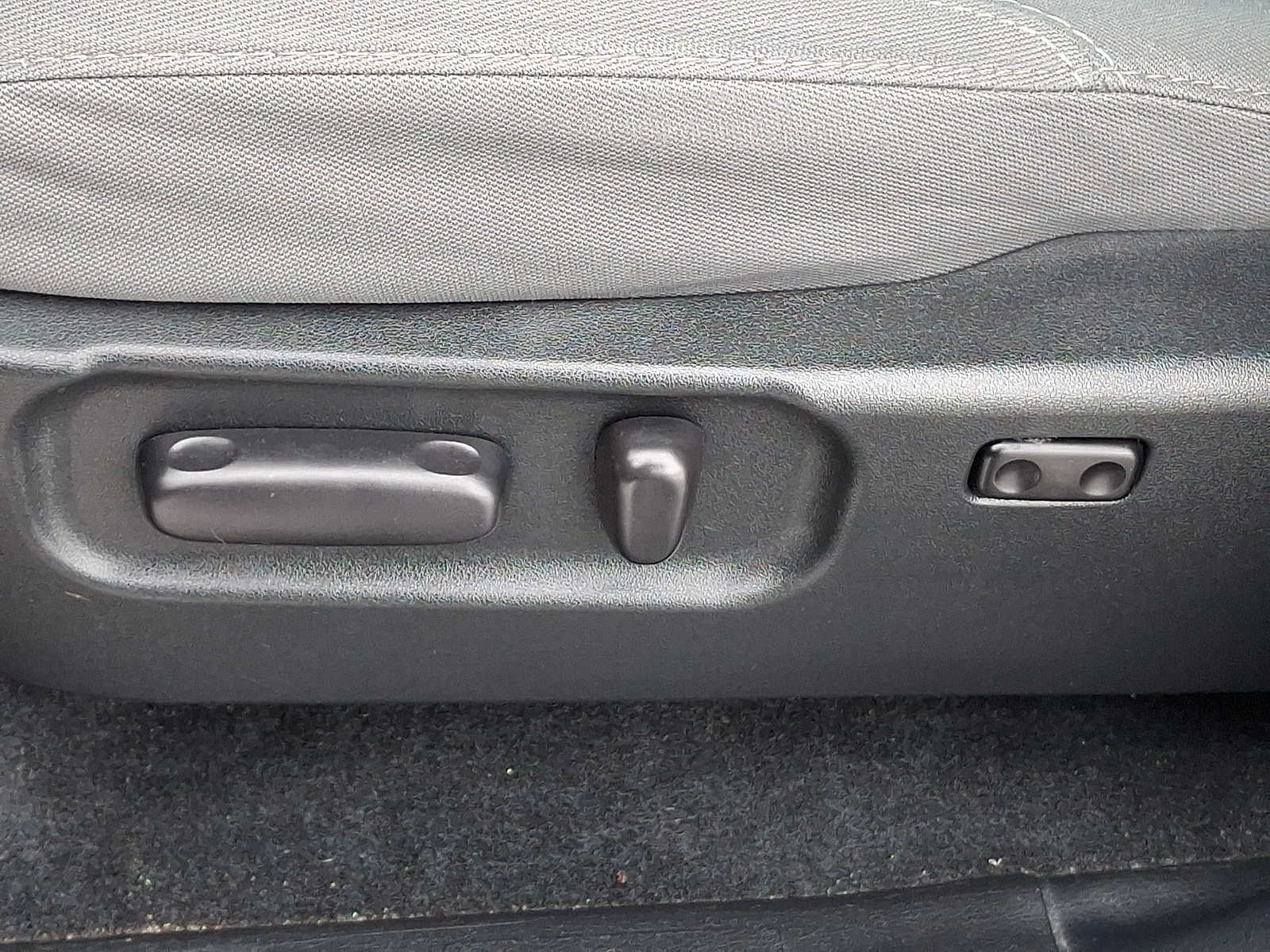 Thumbnail: 2020 Toyota Tacoma - 29