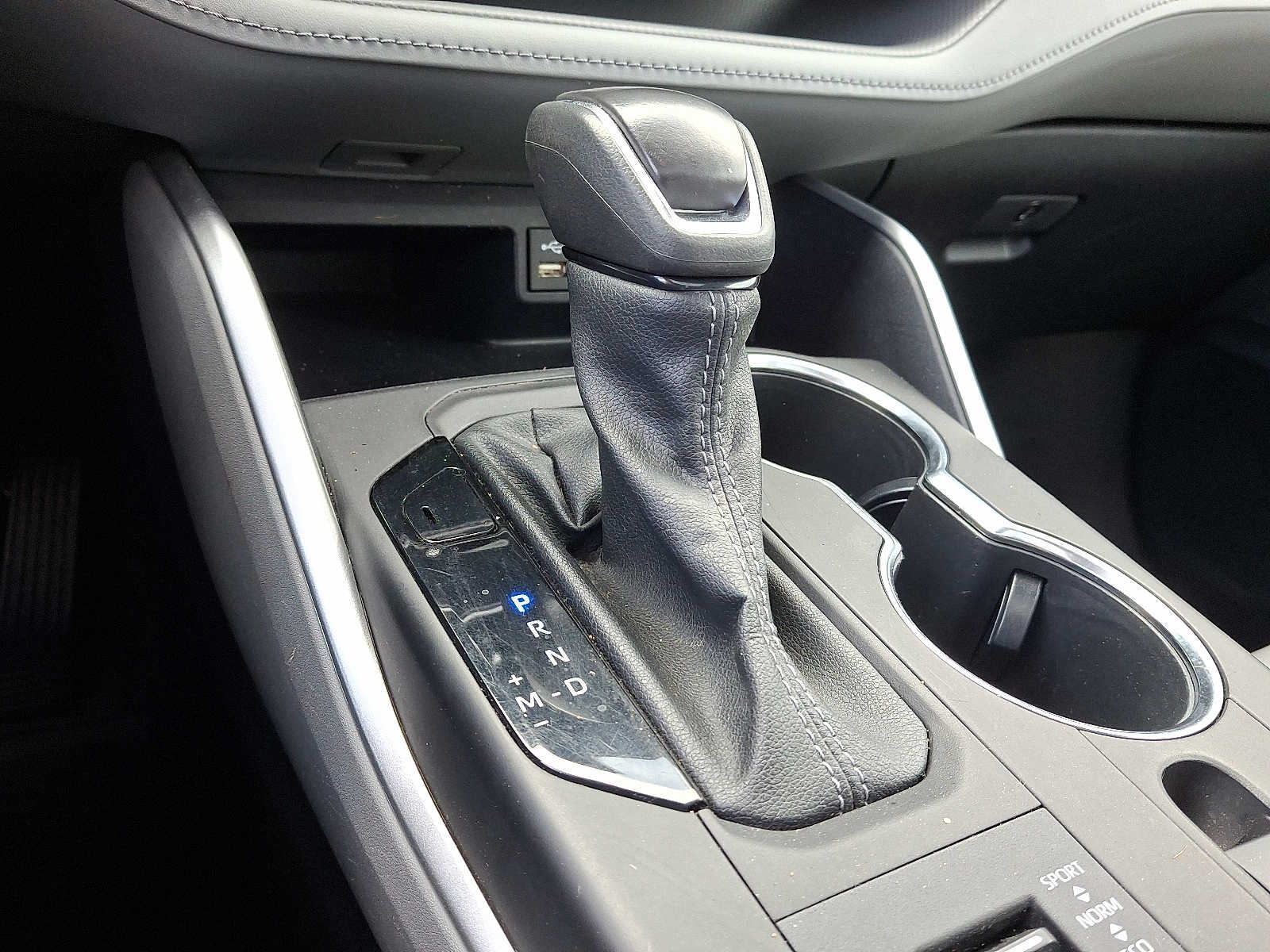 Thumbnail: 2022 Toyota Highlander - 20