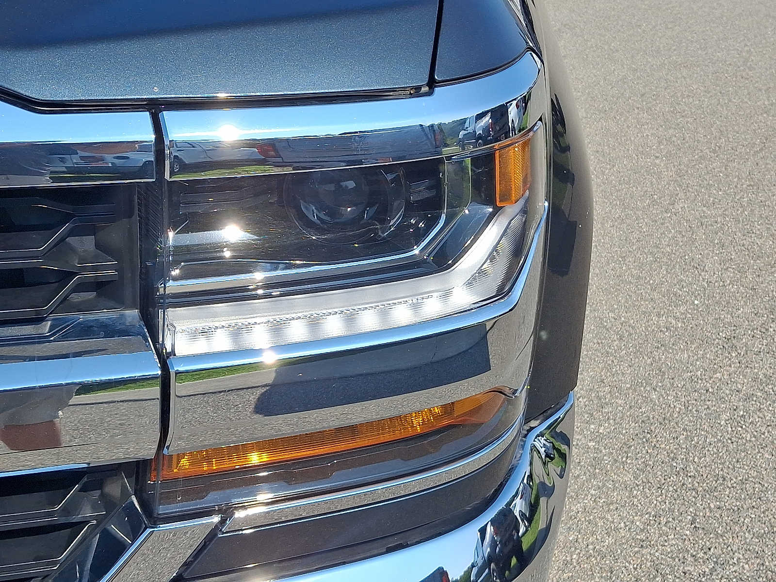 Thumbnail: 2018 Chevrolet Silverado 1500 - 10