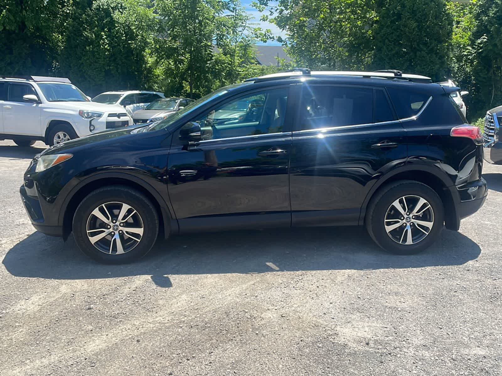 Thumbnail: 2018 Toyota RAV4 - 5