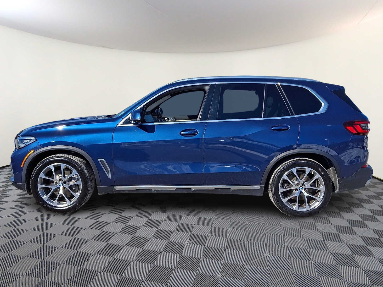 Thumbnail: 2022 BMW X5 - 8