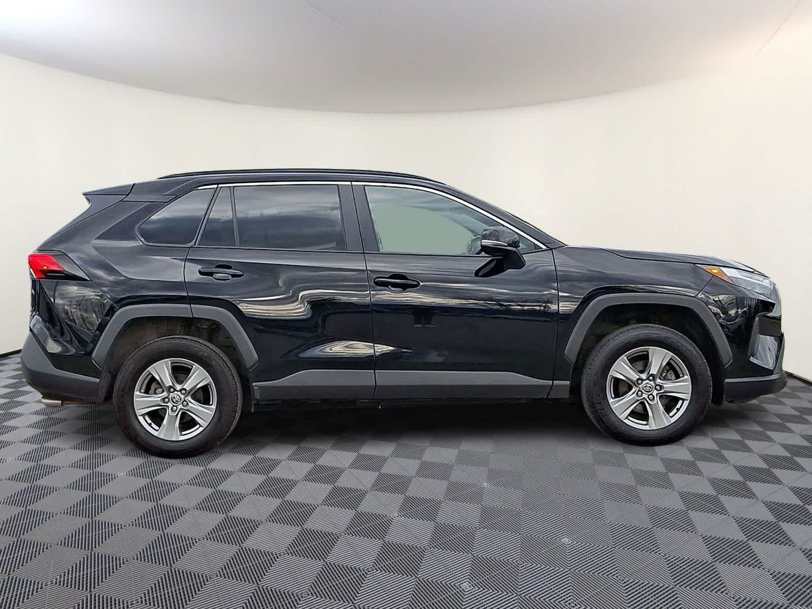 Thumbnail: 2024 Toyota RAV4 - 10