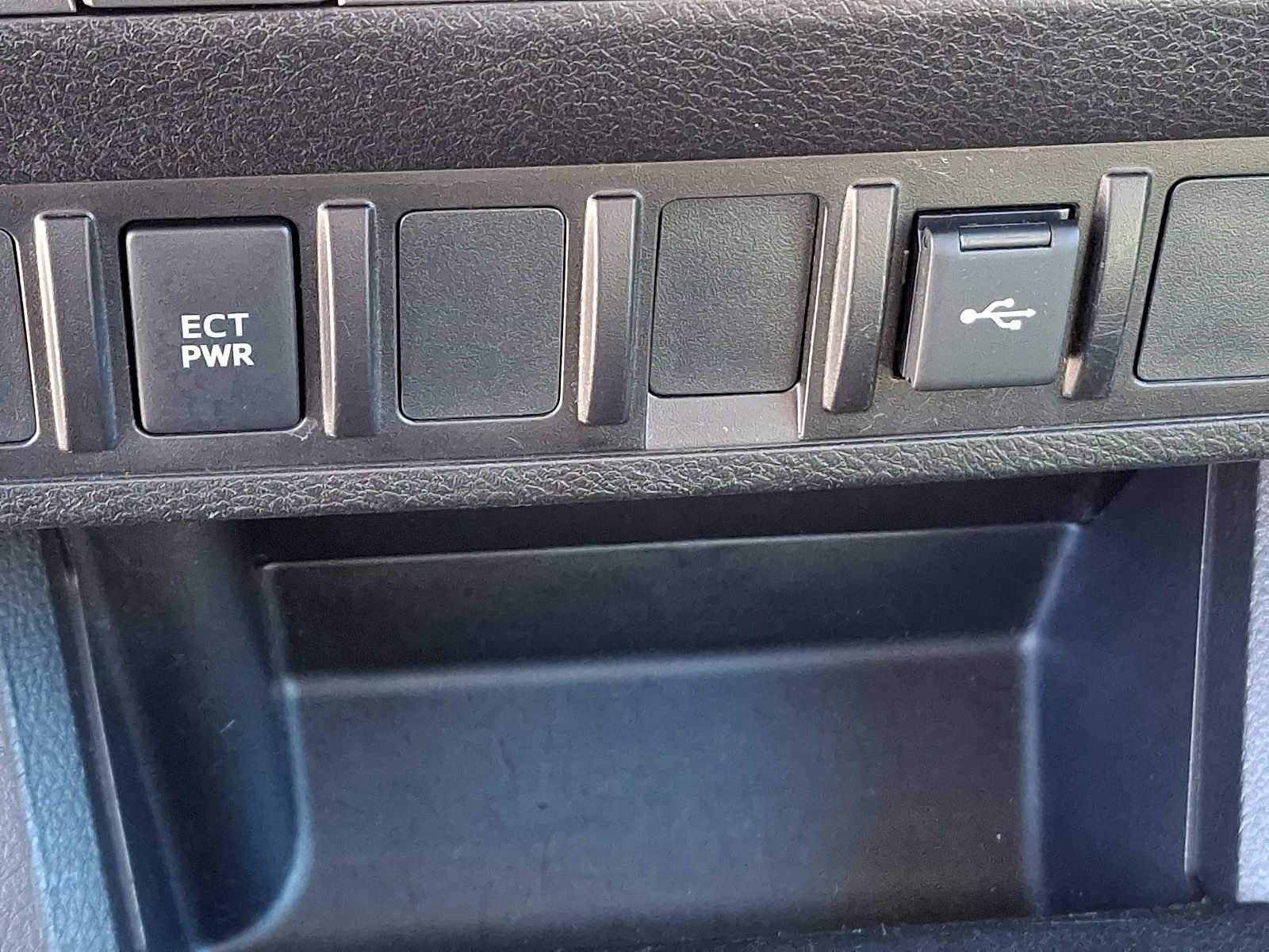 Thumbnail: 2021 Toyota Tacoma - 25