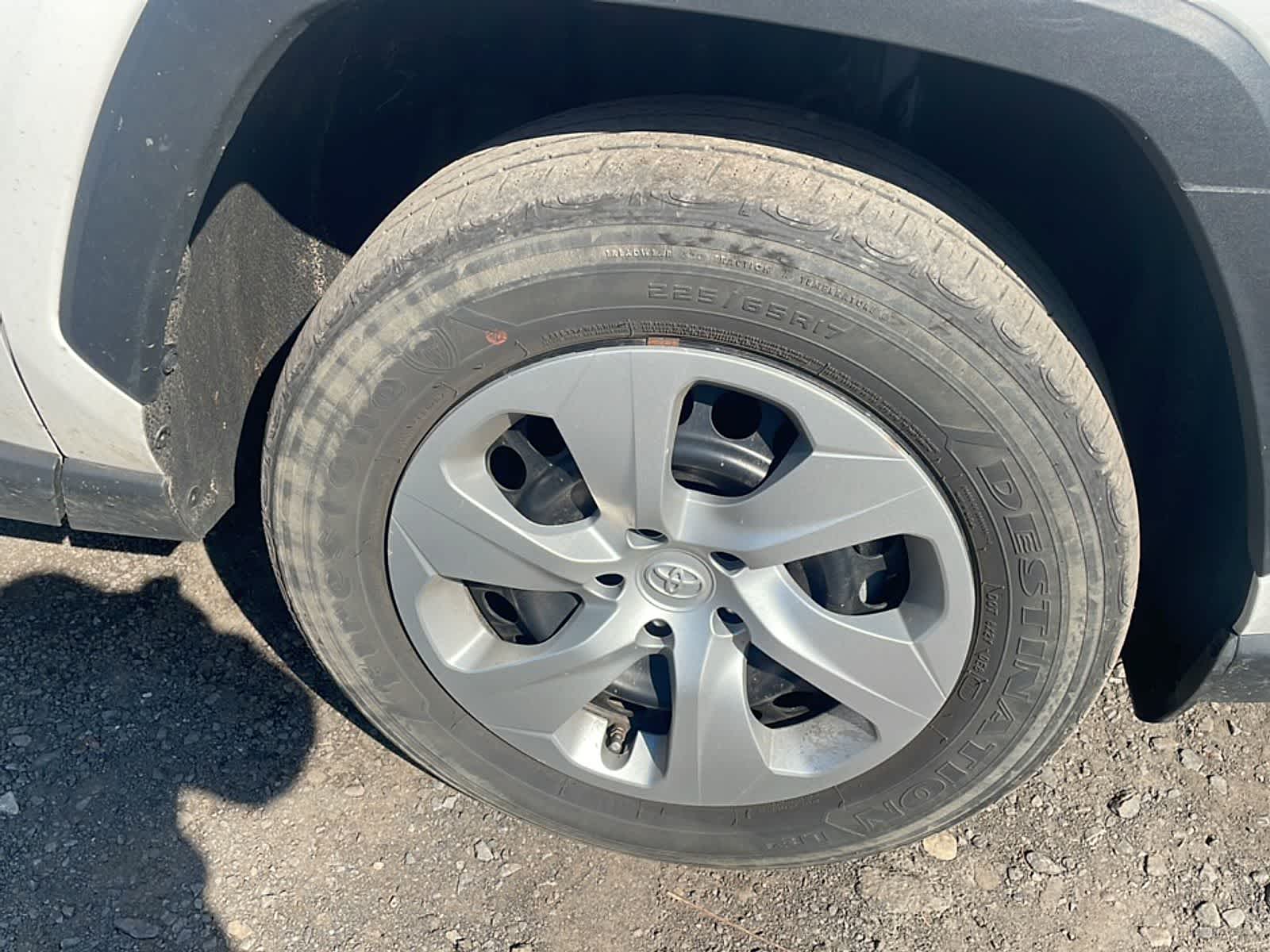 Thumbnail: 2022 Toyota RAV4 - 22