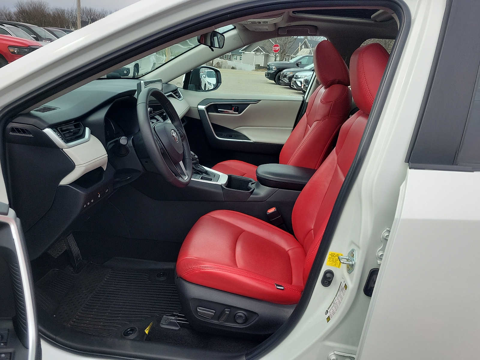 Thumbnail: 2023 Toyota RAV4 - 16