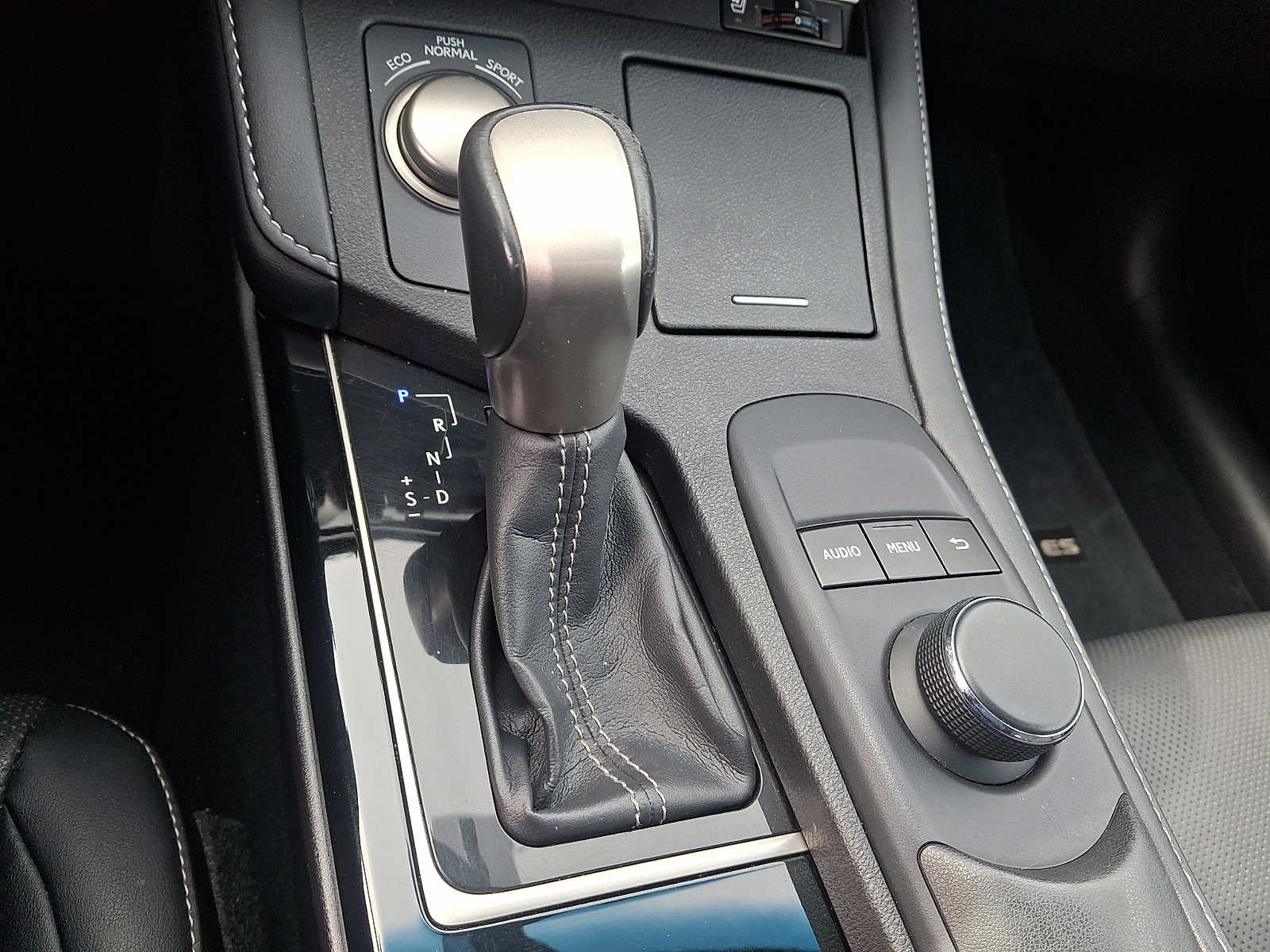 Thumbnail: 2016 Lexus ES - 16