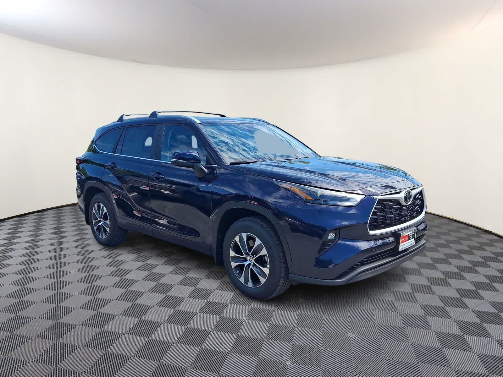 Thumbnail: 2026 Toyota Highlander - 3