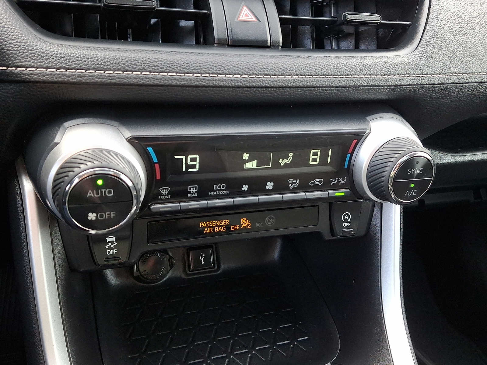 Thumbnail: 2021 Toyota RAV4 - 18