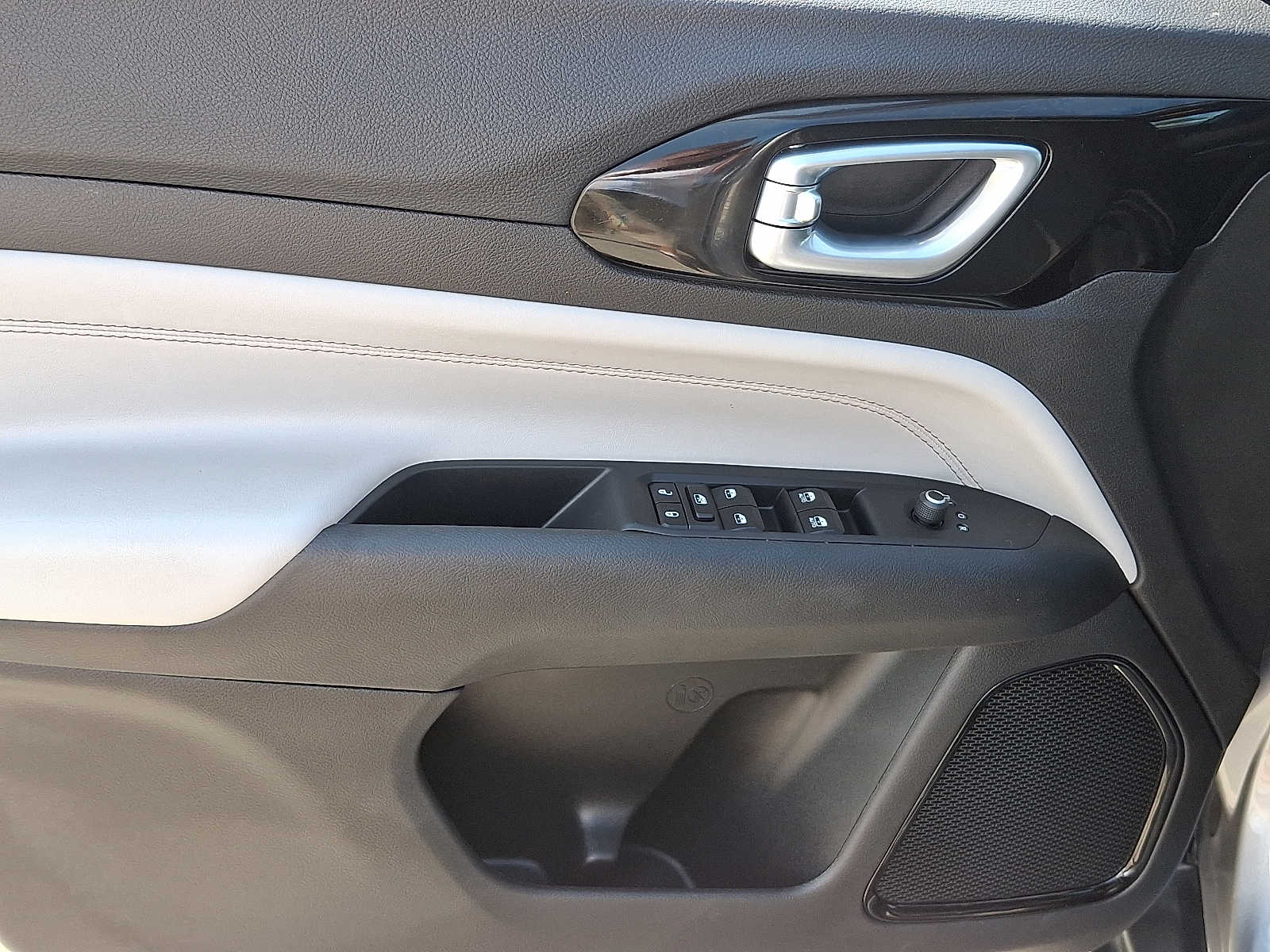 Thumbnail: 2024 Jeep Compass - 12