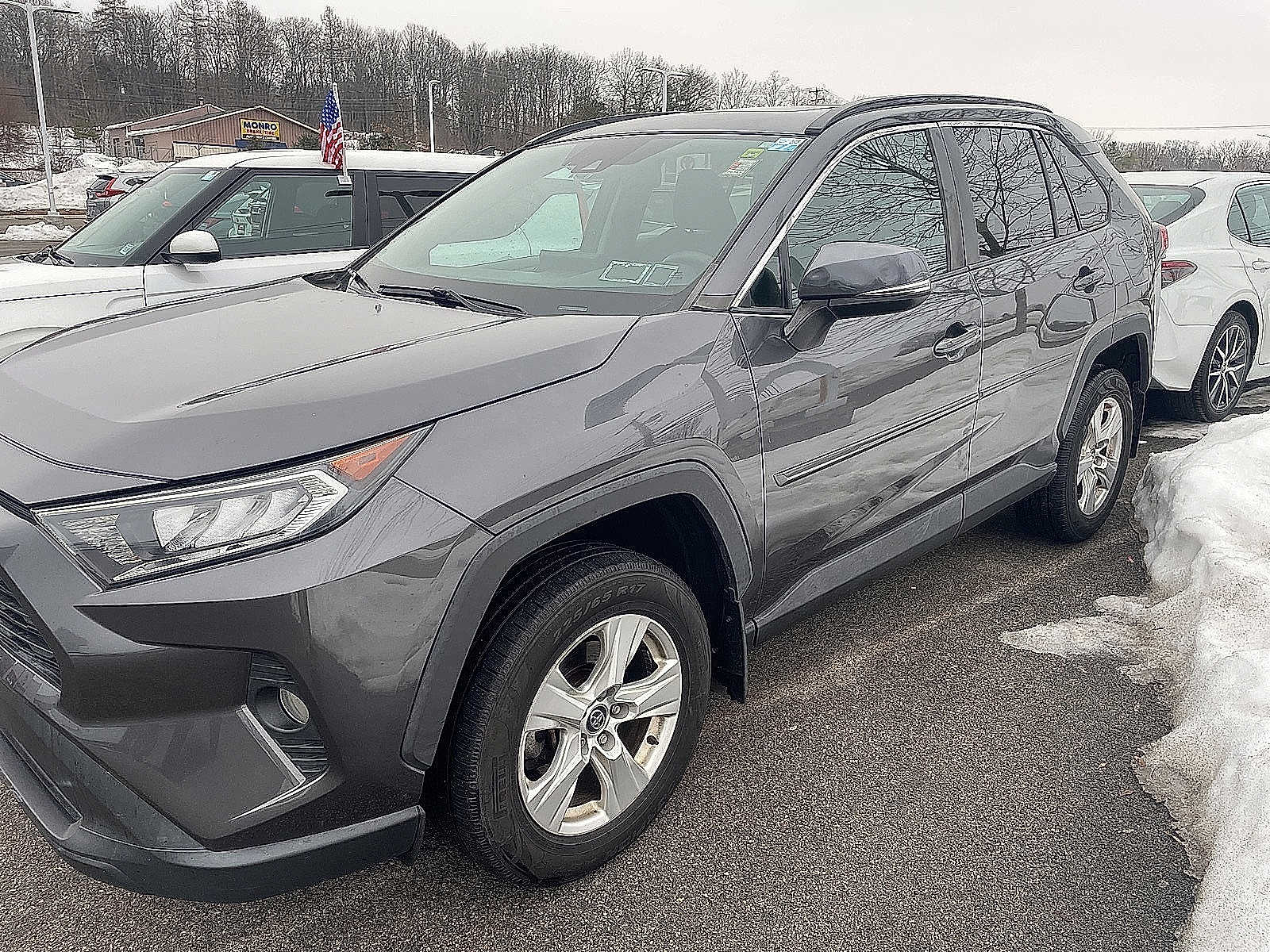 Thumbnail: 2020 Toyota RAV4 - 16