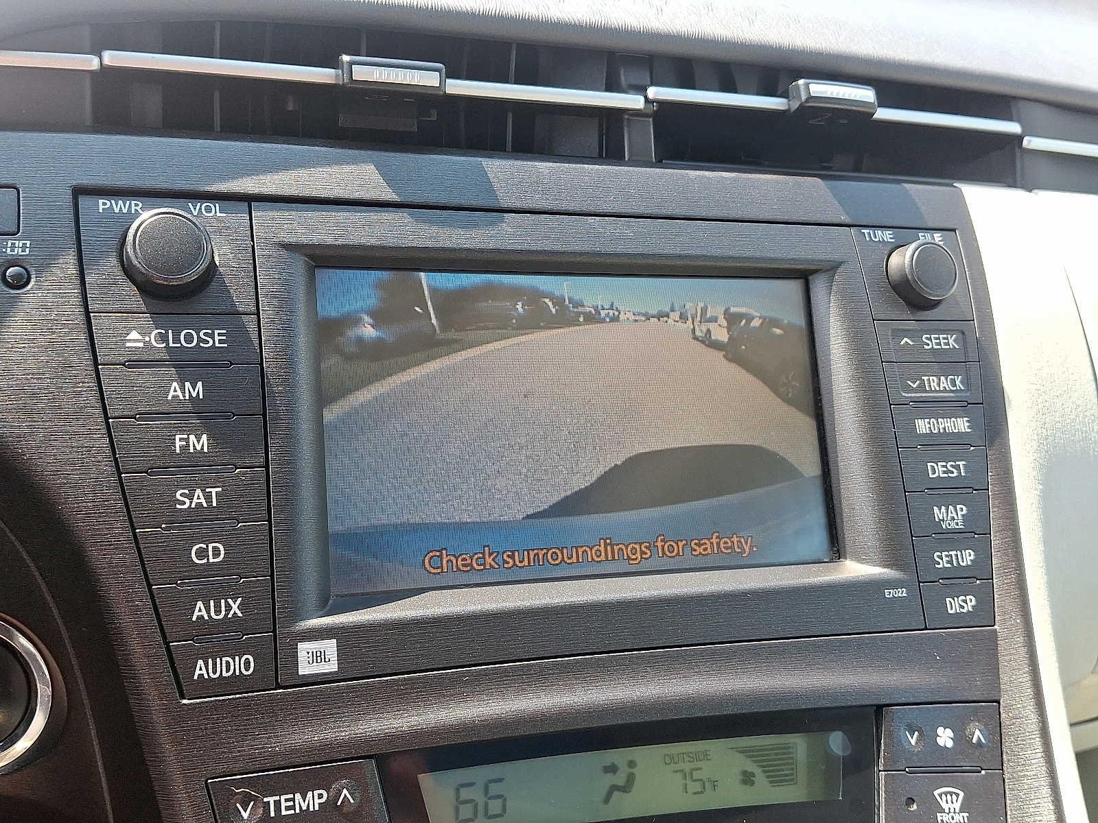 Thumbnail: 2011 Toyota Prius - 21