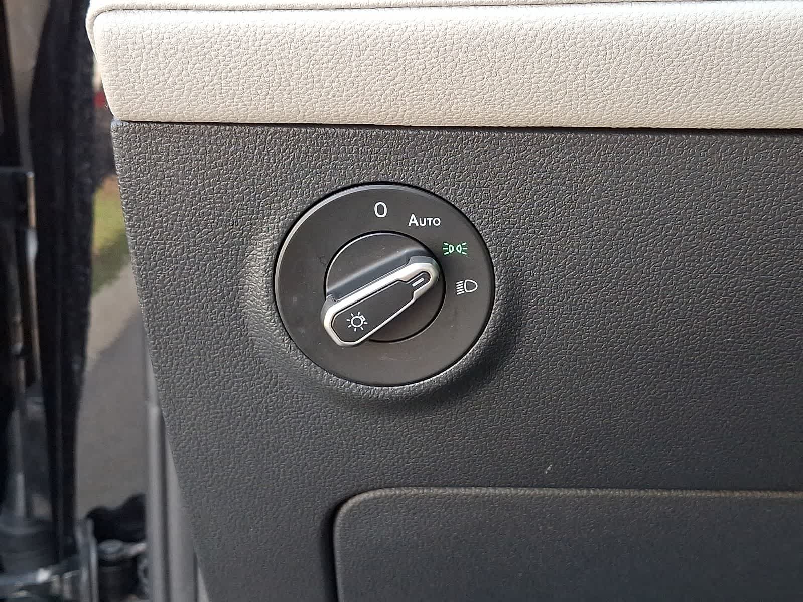 Thumbnail: 2025 Volkswagen Taos - 28