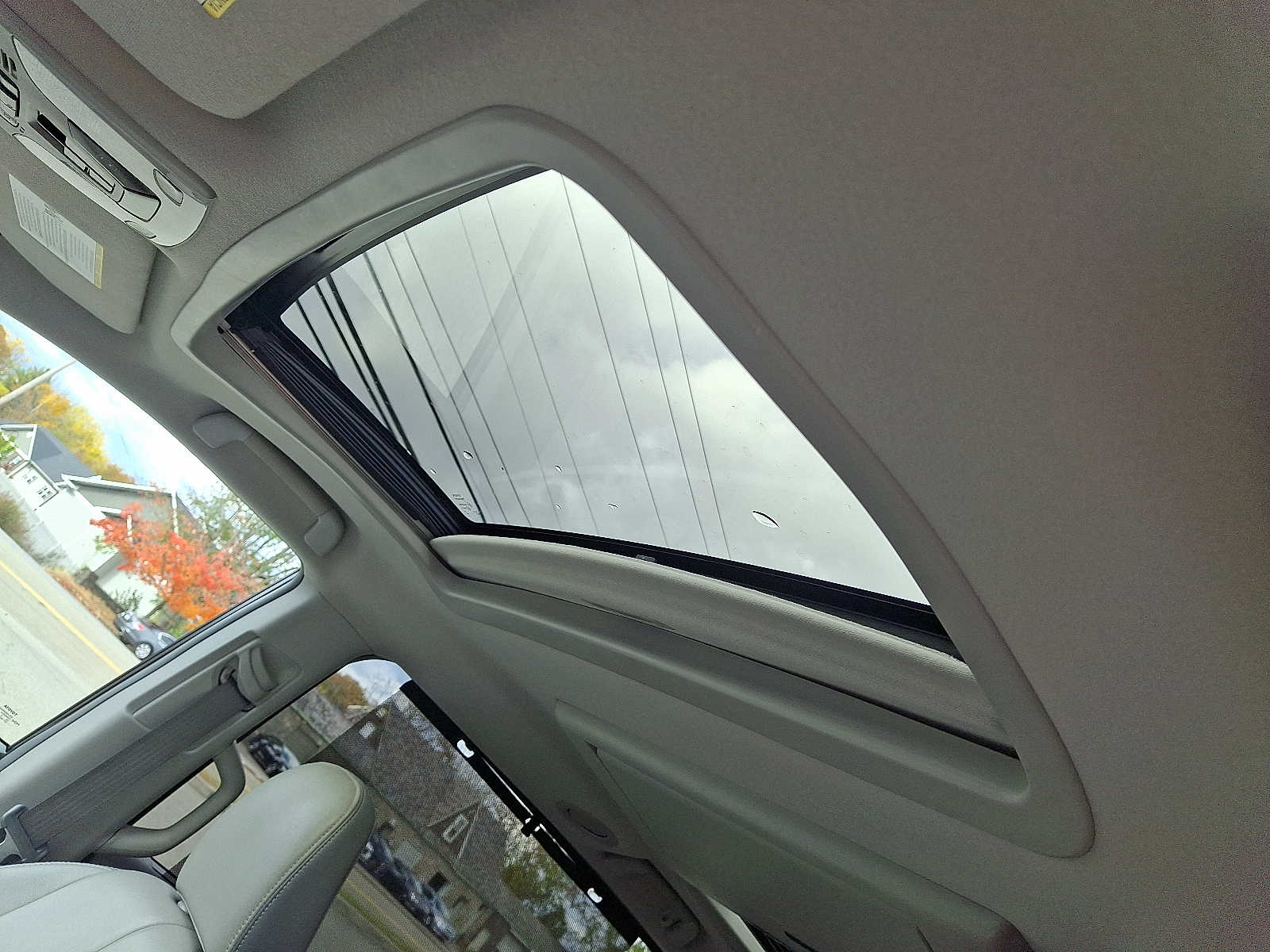 Thumbnail: 2013 Toyota Sienna - 17