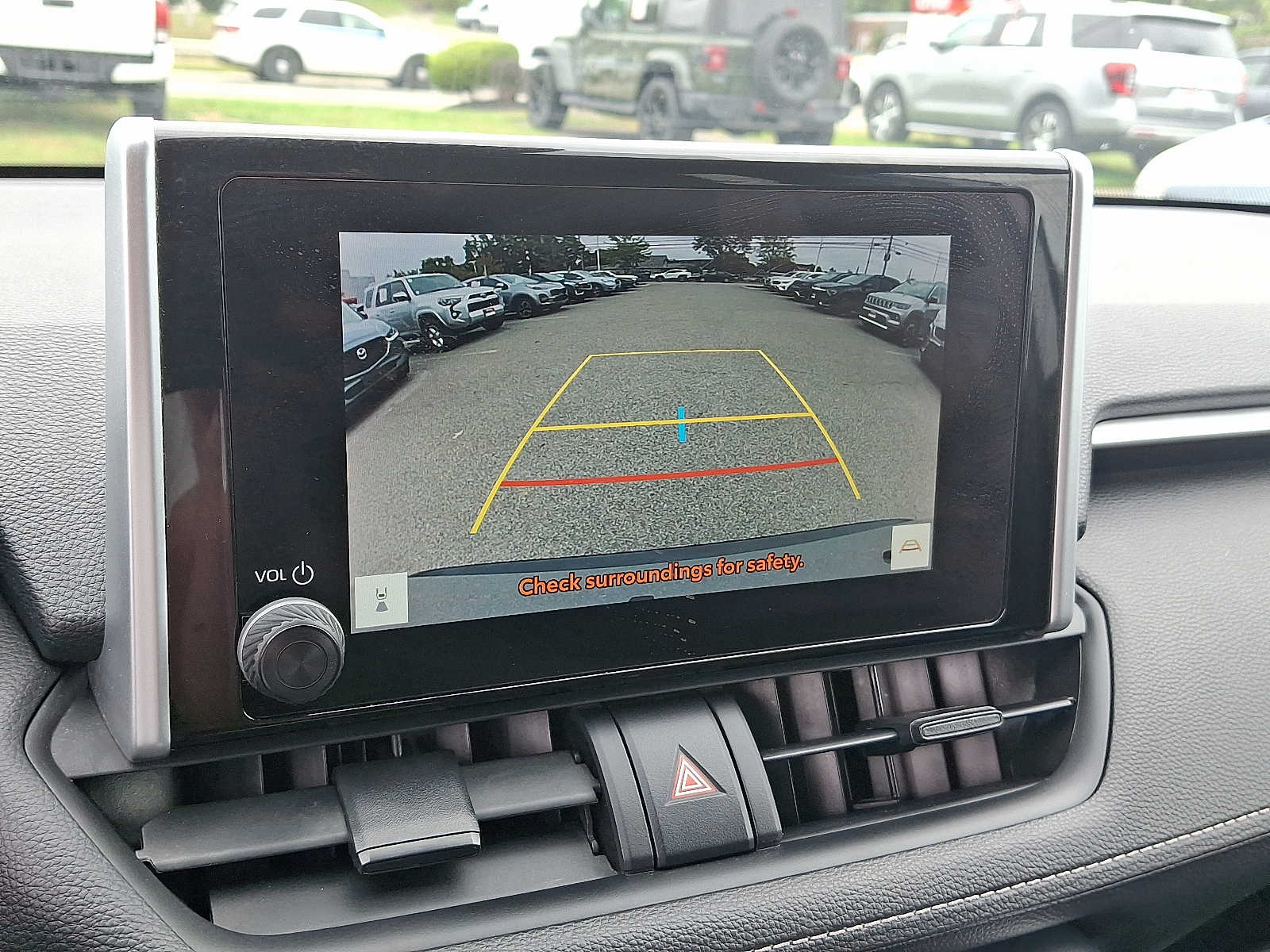 Thumbnail: 2023 Toyota RAV4 - 17