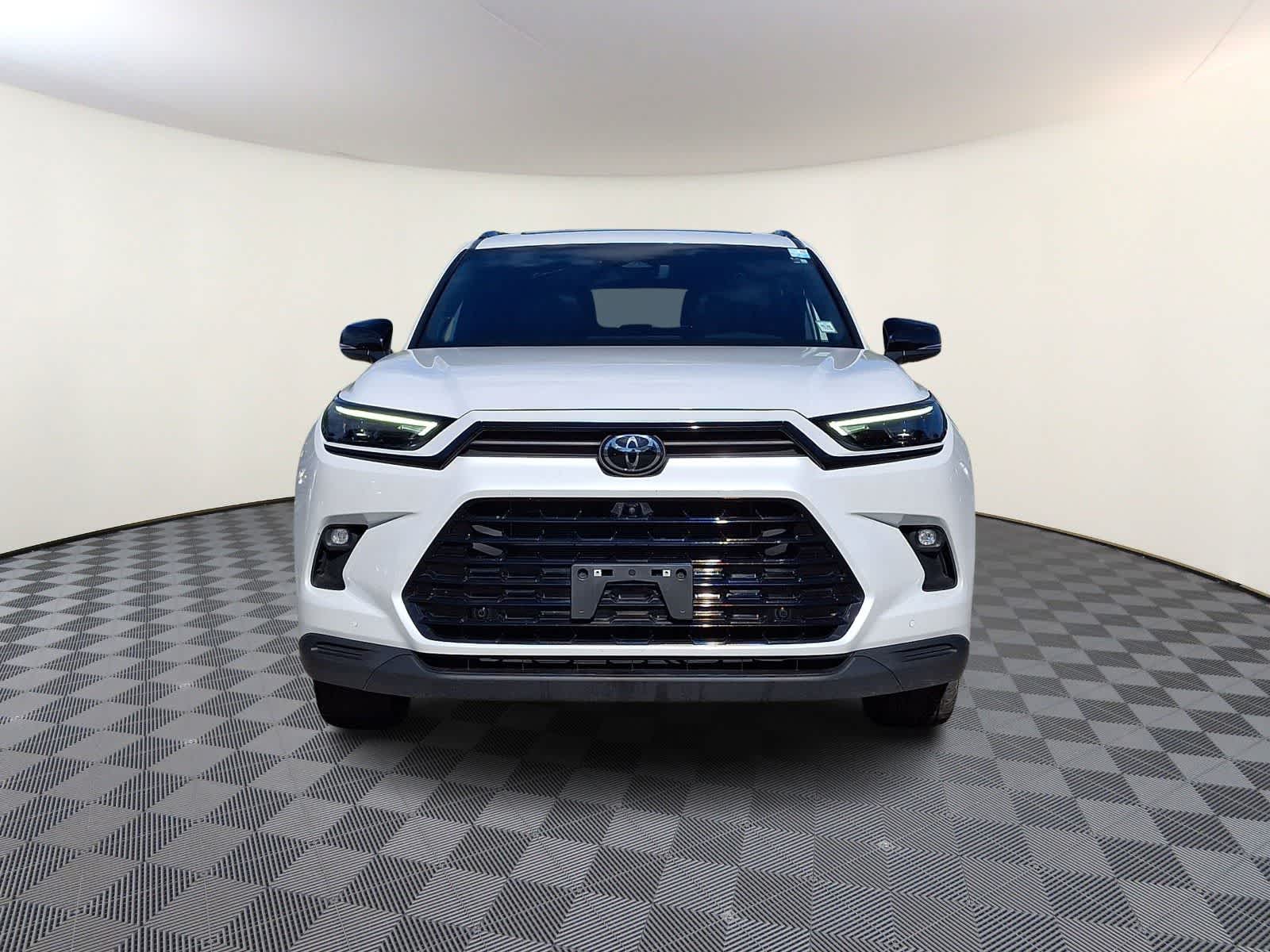 Thumbnail: 2025 Toyota Grand Highlander - 3