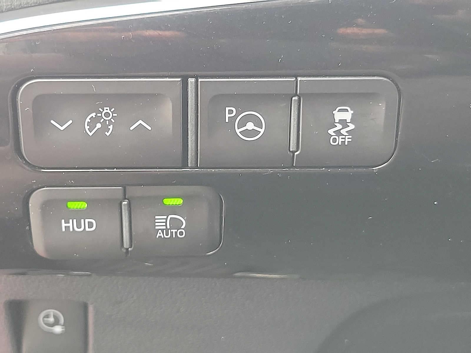 Thumbnail: 2018 Toyota Prius Prime - 28