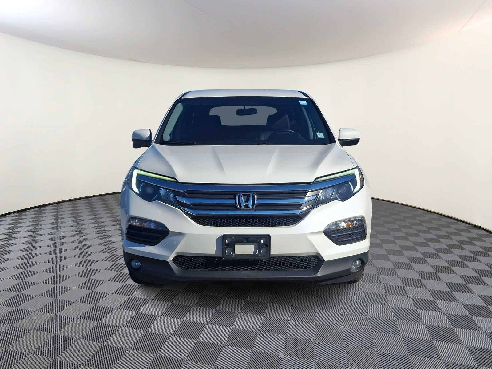 Thumbnail: 2018 Honda Pilot - 3