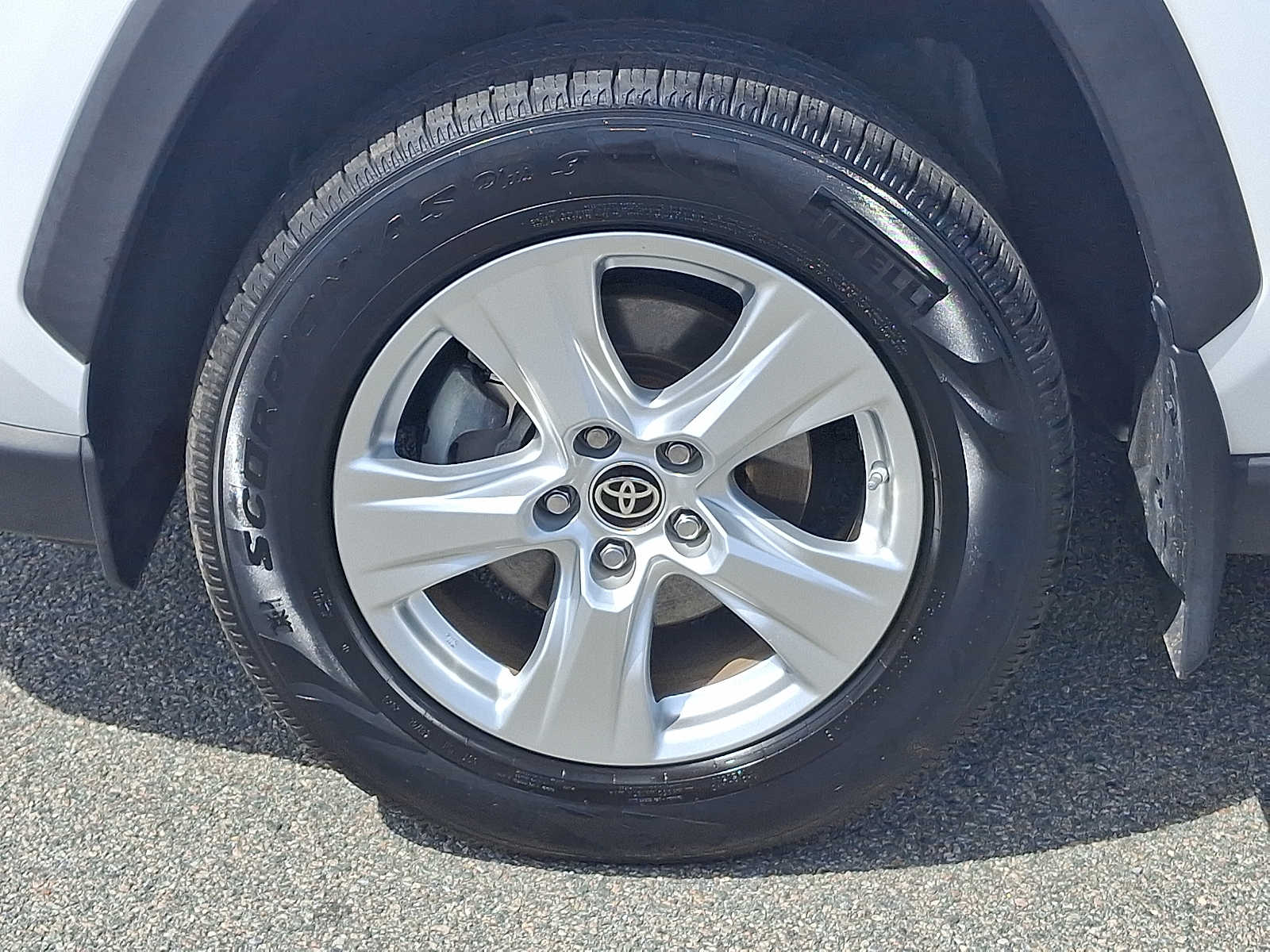 Thumbnail: 2021 Toyota RAV4 - 10