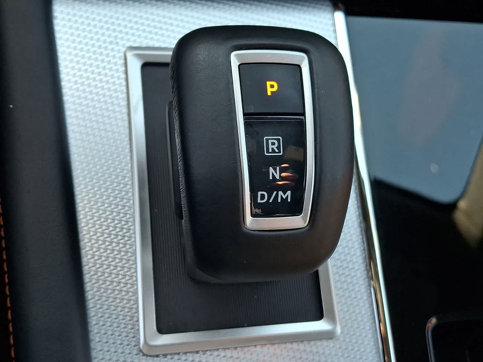 Thumbnail: 2024 Mitsubishi Outlander - 18