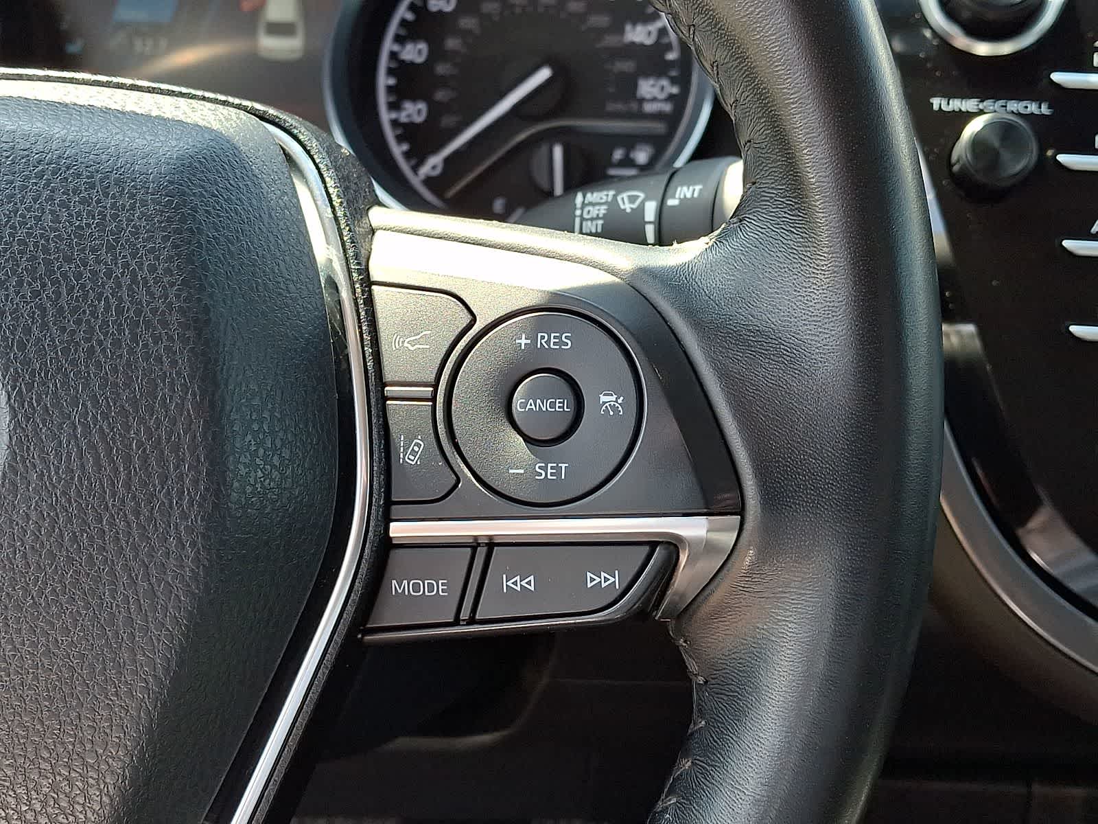 Thumbnail: 2020 Toyota Camry - 26