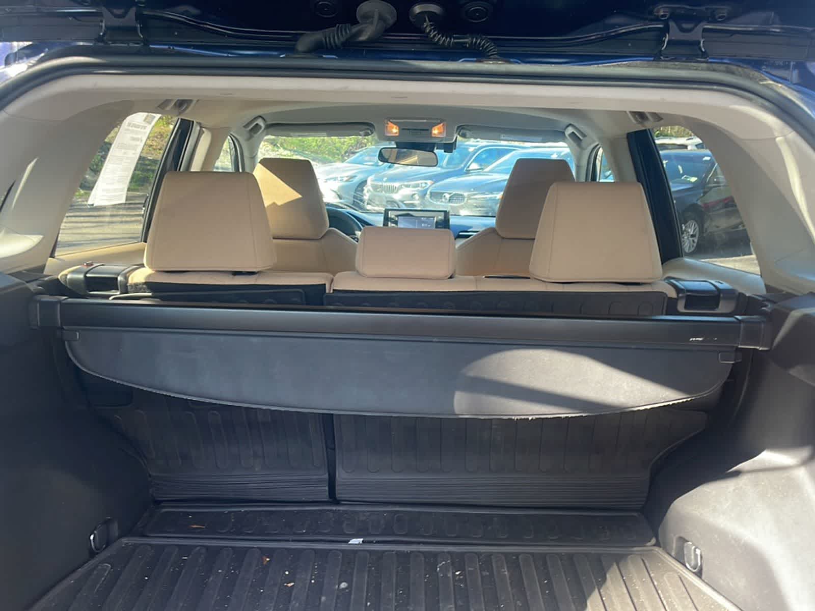 Thumbnail: 2021 Toyota RAV4 - 8