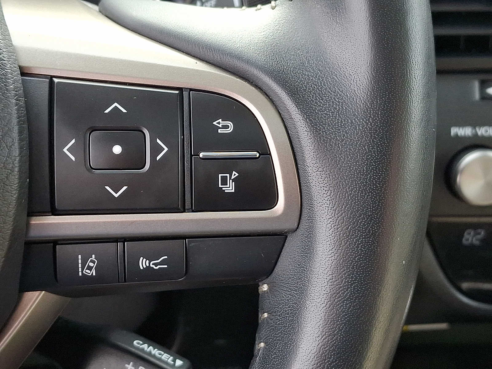 Thumbnail: 2022 Lexus RX - 24