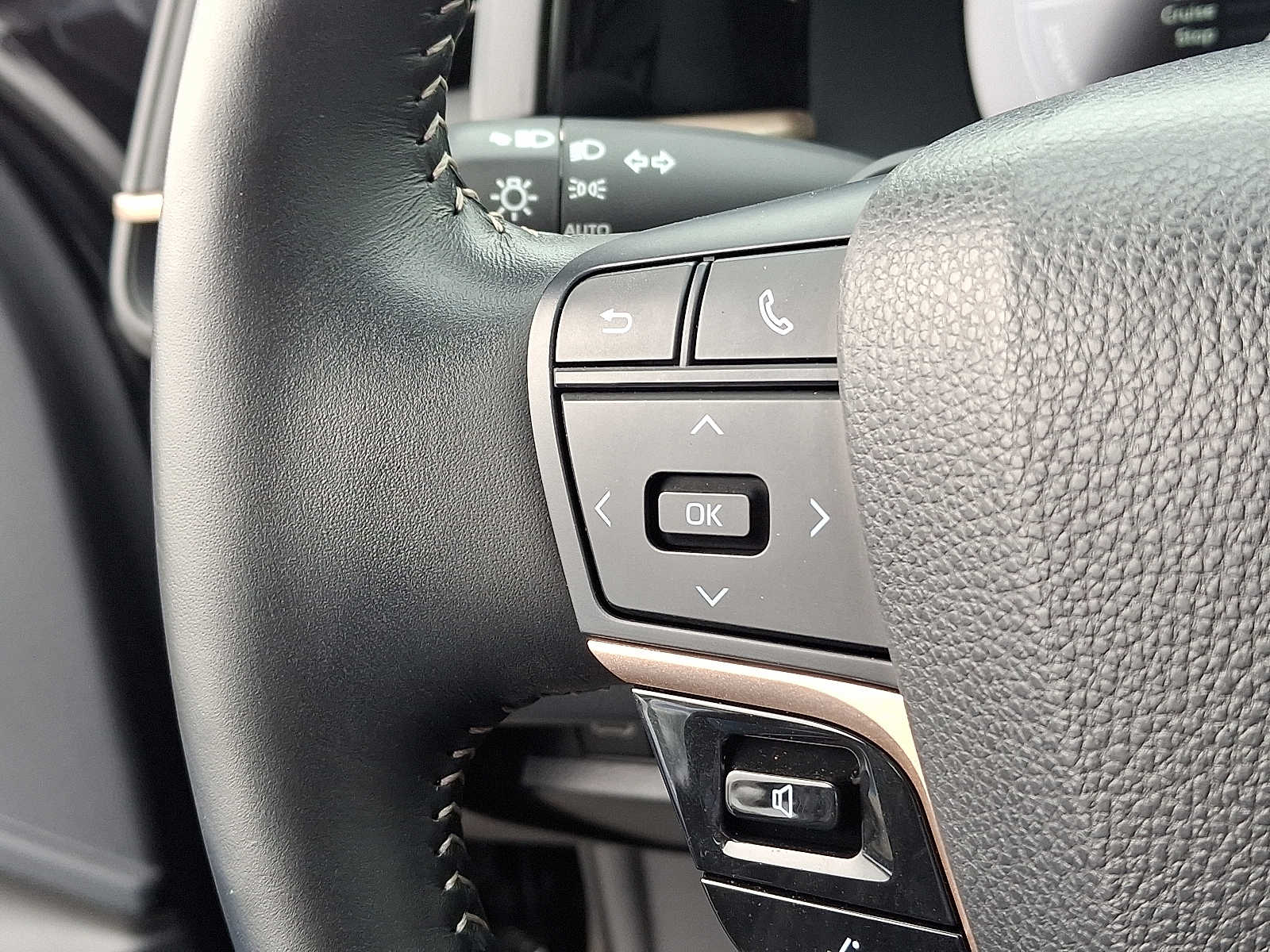 Thumbnail: 2025 Toyota Crown - 24