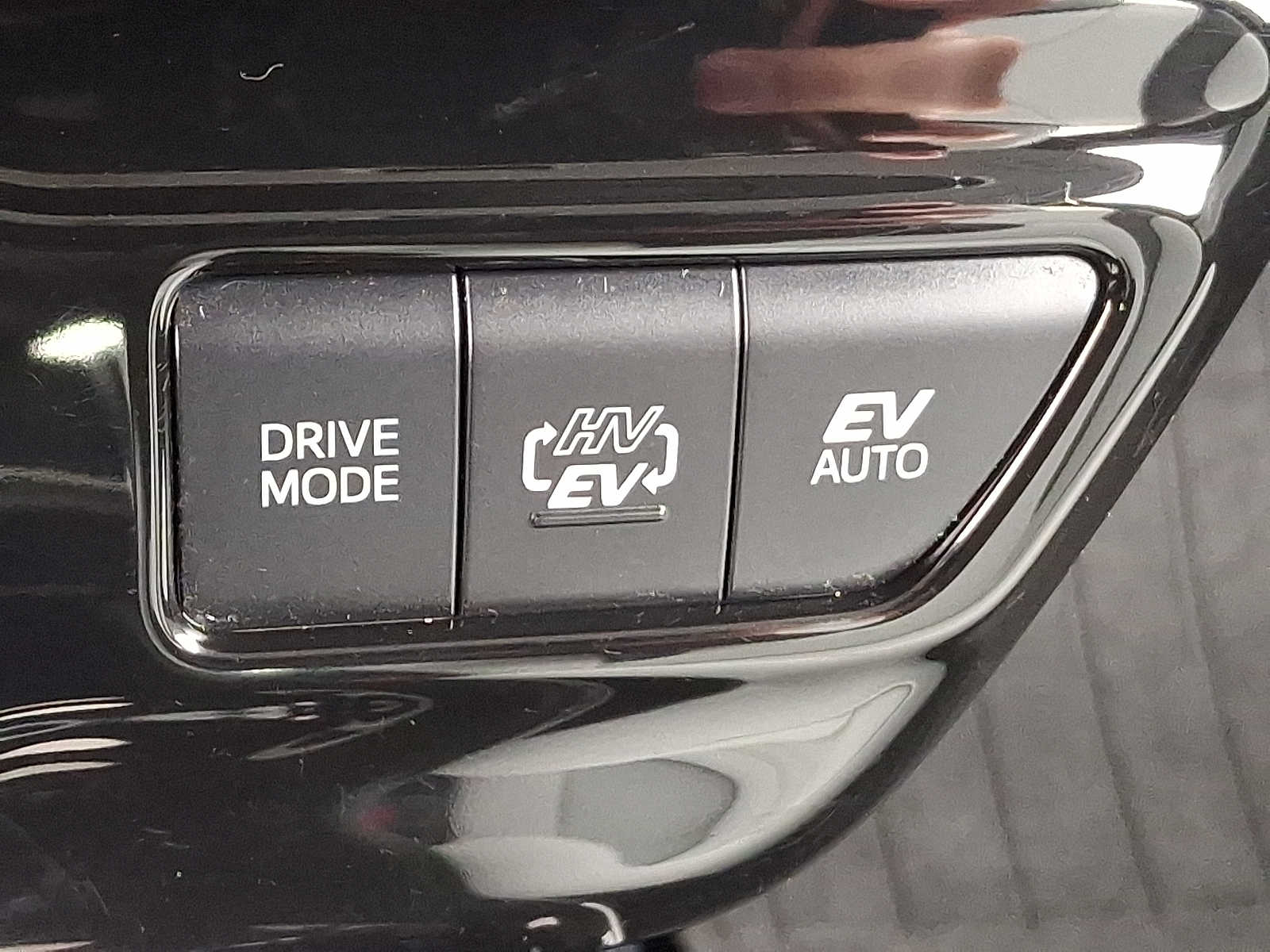 Thumbnail: 2017 Toyota Prius Prime - 26