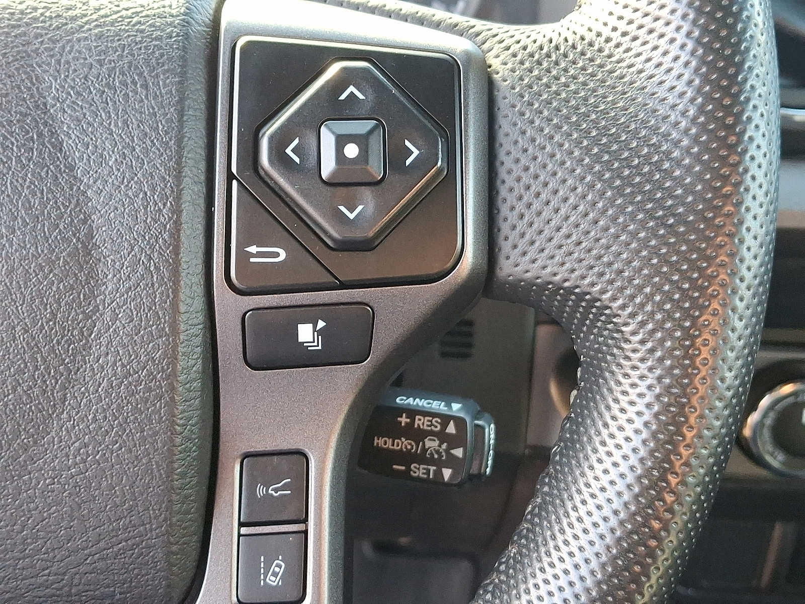 Thumbnail: 2023 Toyota Tacoma - 20