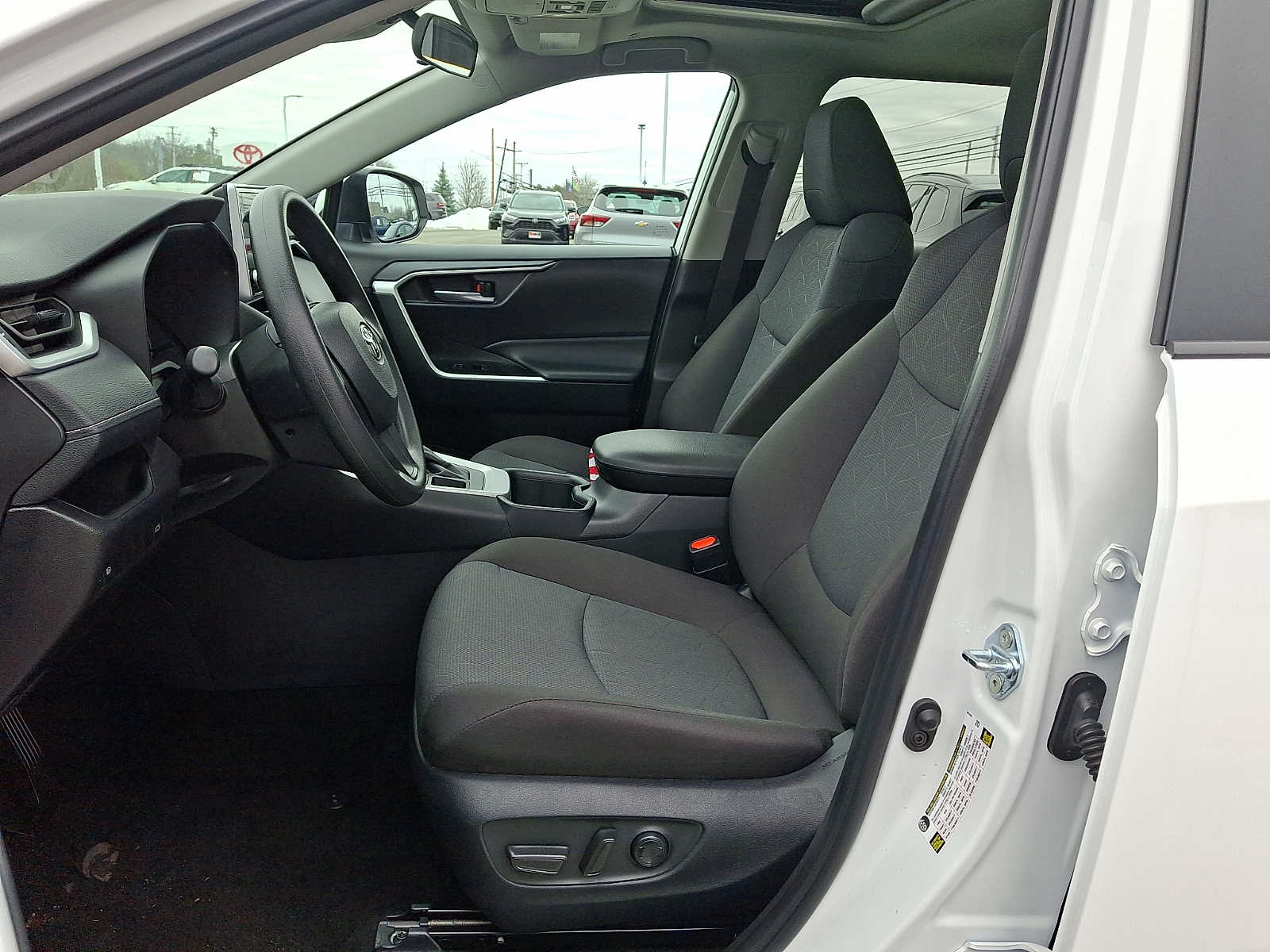 Thumbnail: 2025 Toyota RAV4 - 16