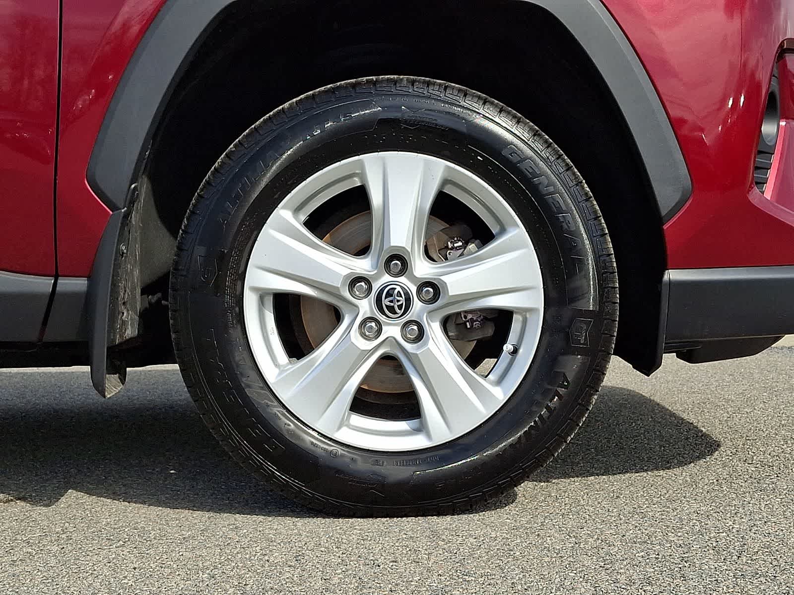 Thumbnail: 2021 Toyota RAV4 - 11