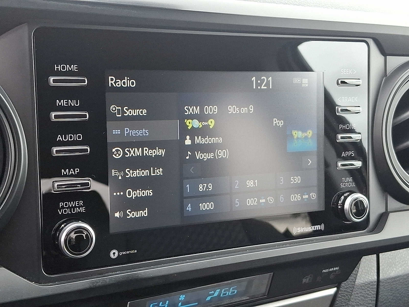 Thumbnail: 2022 Toyota Tacoma - 15