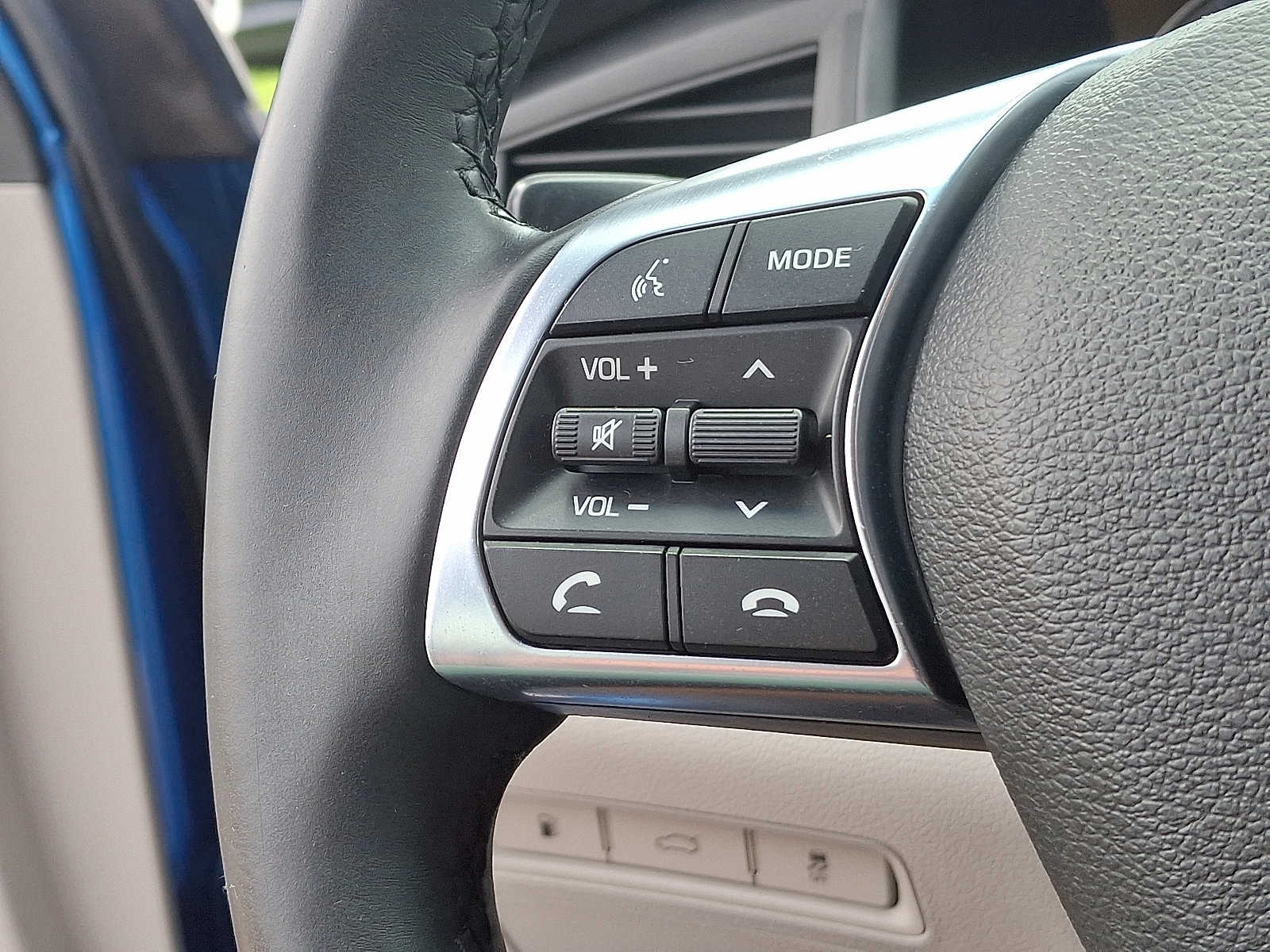Thumbnail: 2018 Hyundai Sonata - 18