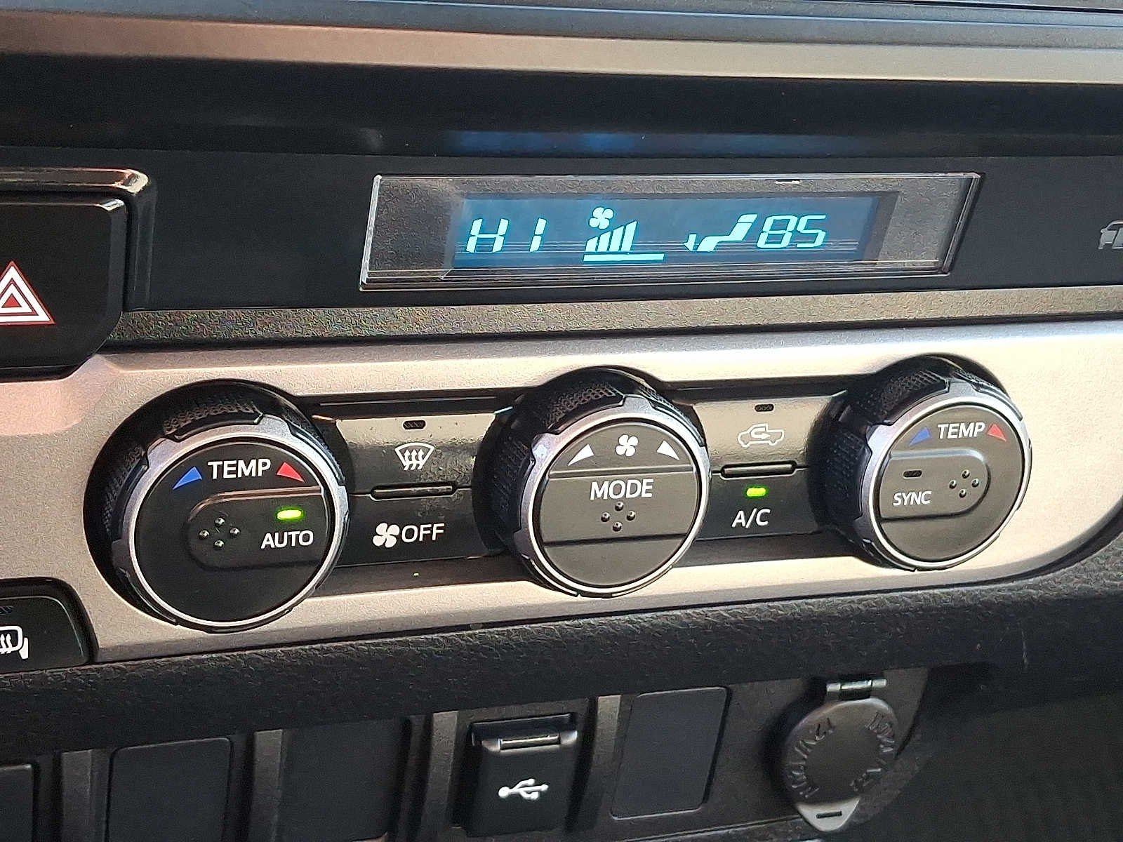 Thumbnail: 2023 Toyota Tacoma - 18