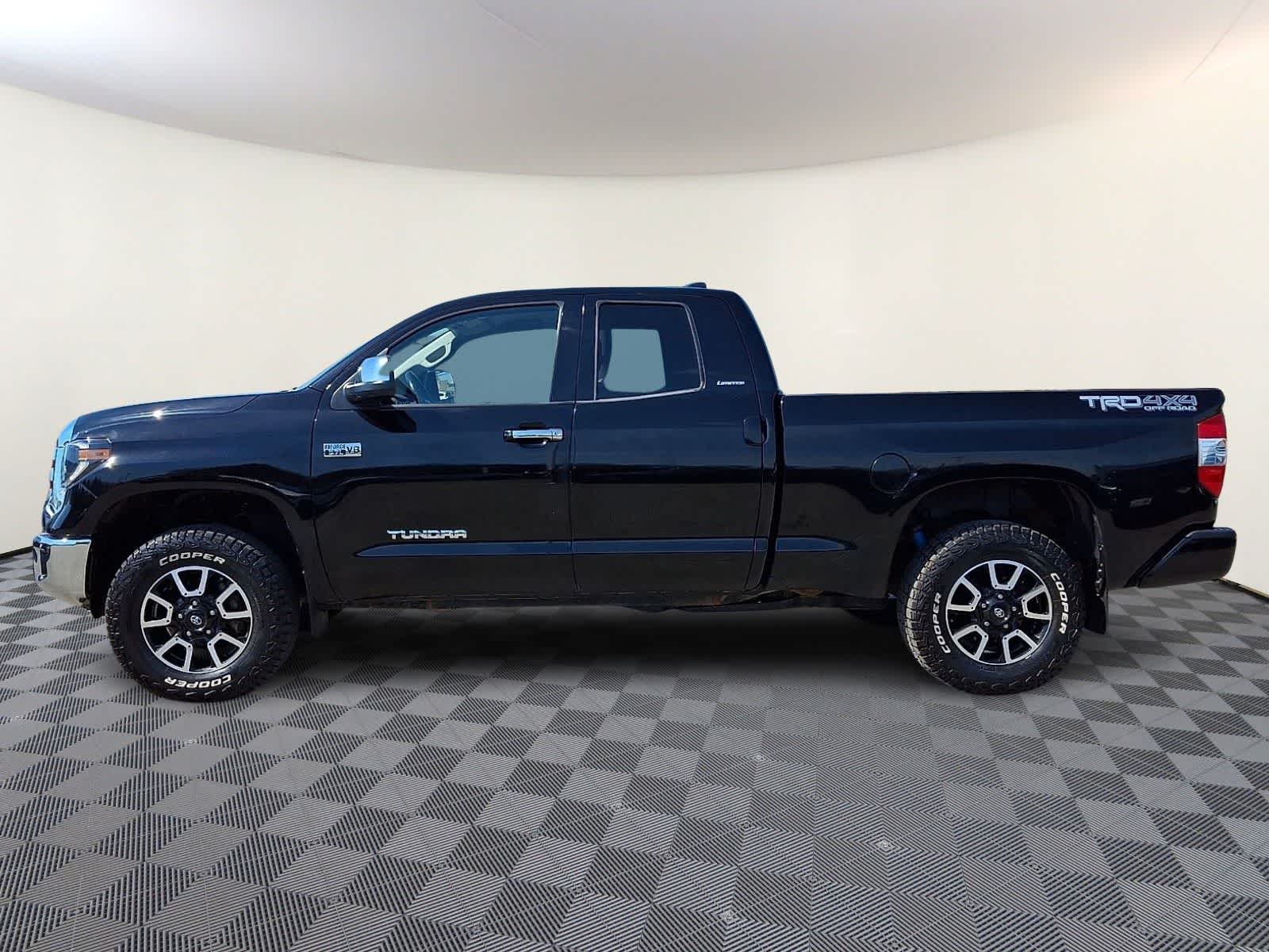 Thumbnail: 2020 Toyota Tundra - 10