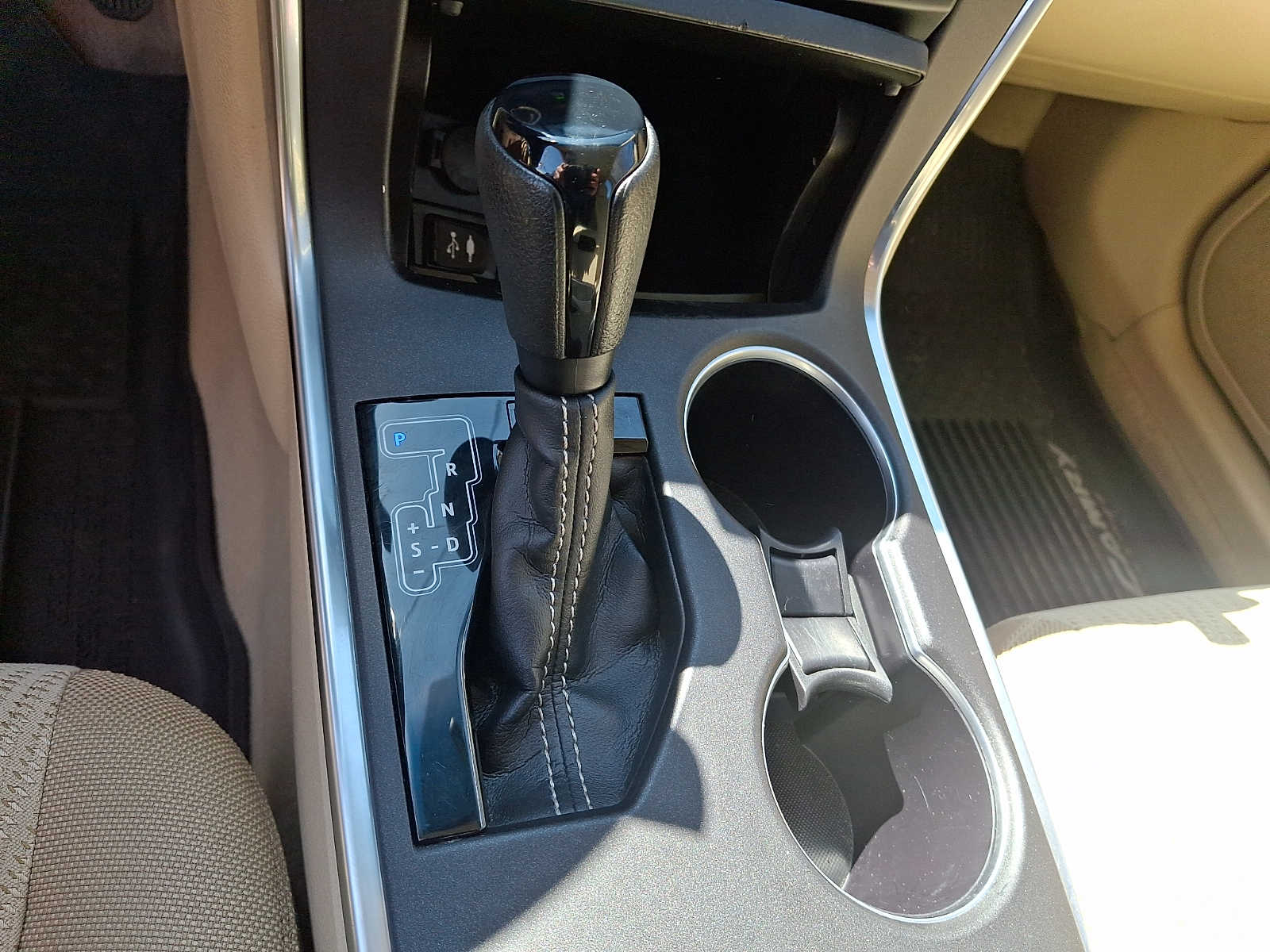 Thumbnail: 2017 Toyota Camry - 17