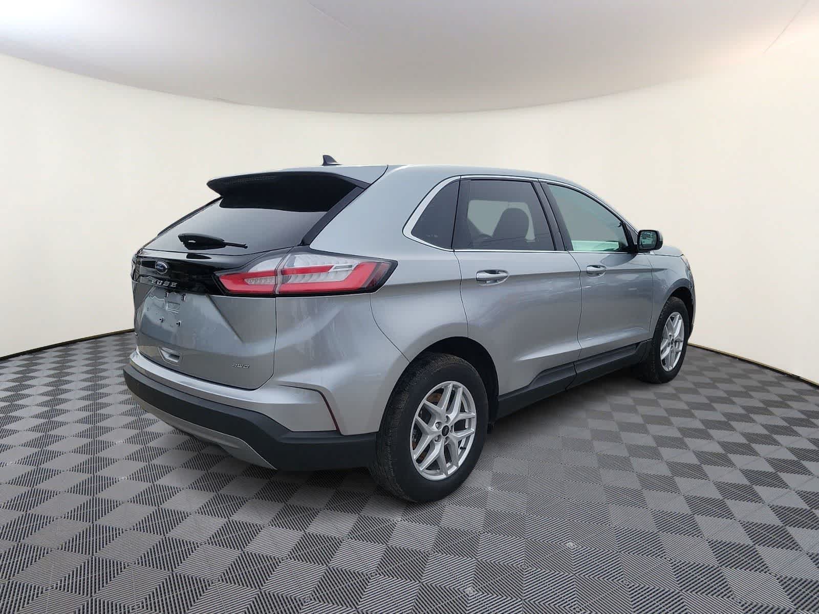Thumbnail: 2024 Ford Edge - 5