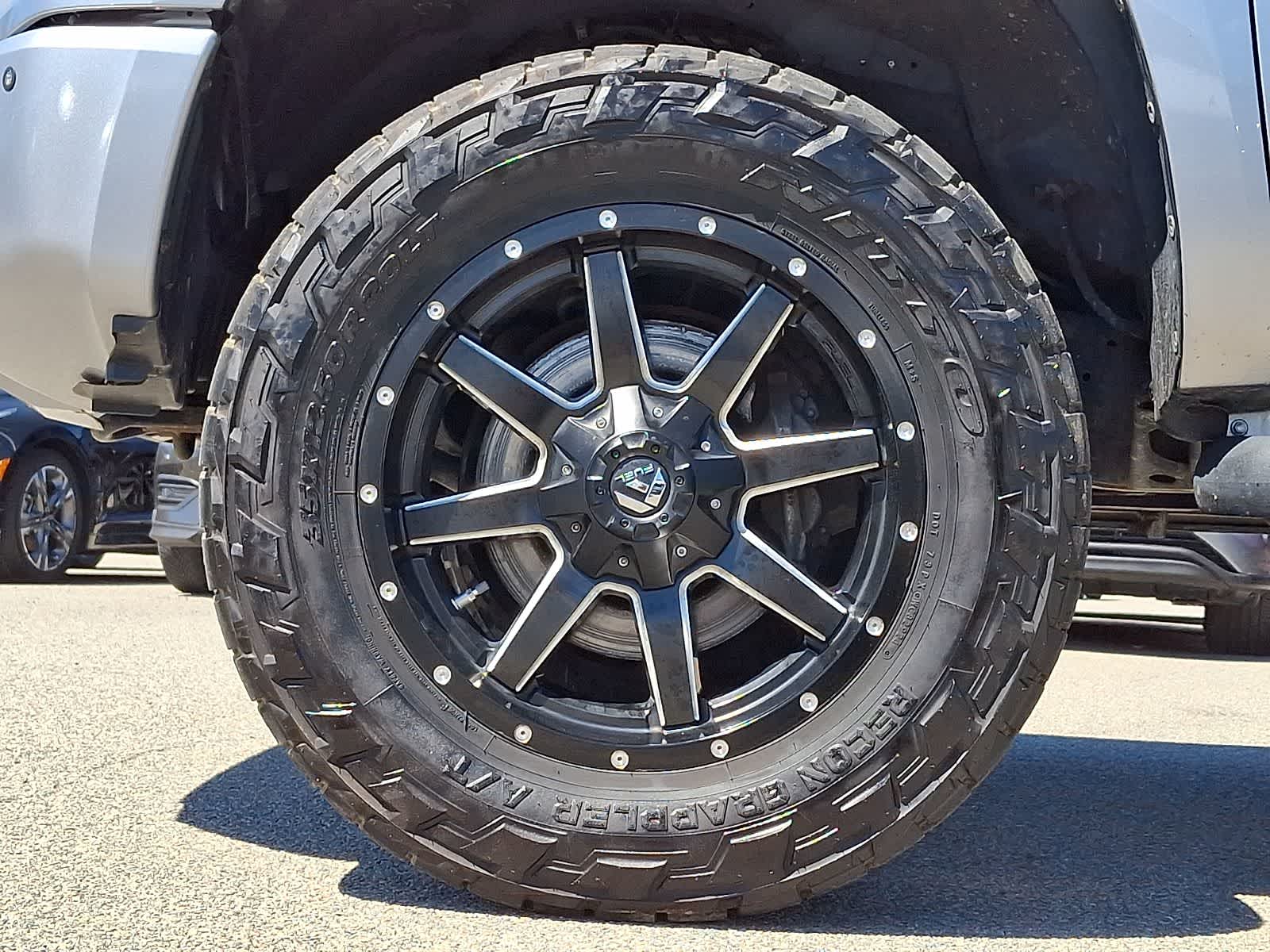 Thumbnail: 2019 Toyota Tundra - 11