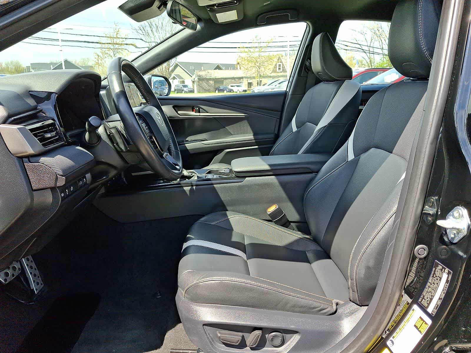 Thumbnail: 2025 Toyota Camry - 15