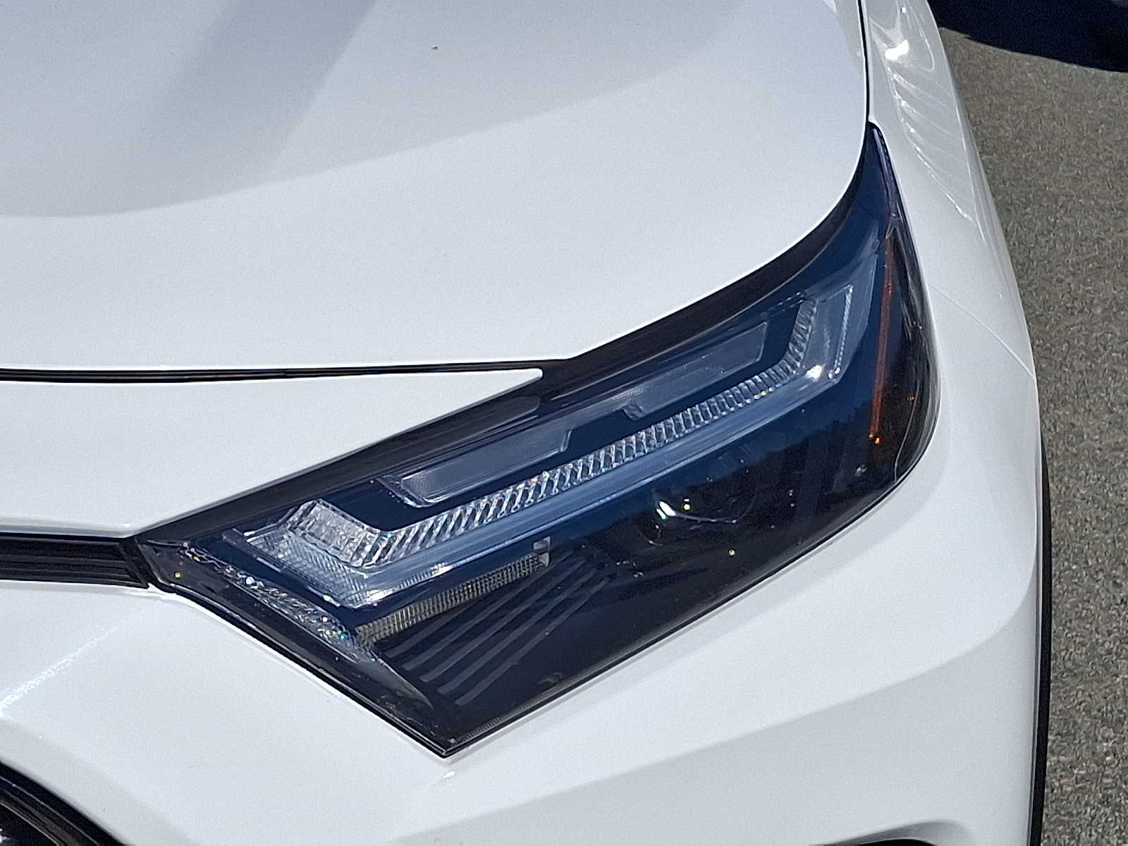 Thumbnail: 2023 Toyota RAV4 - 12