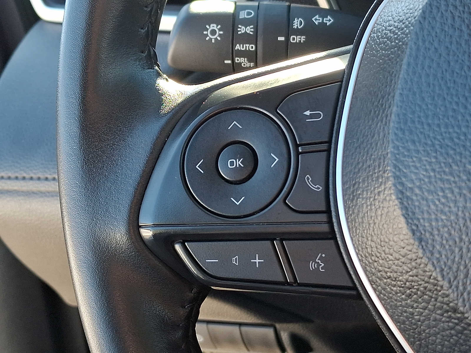 Thumbnail: 2025 Toyota Corolla Cross - 23