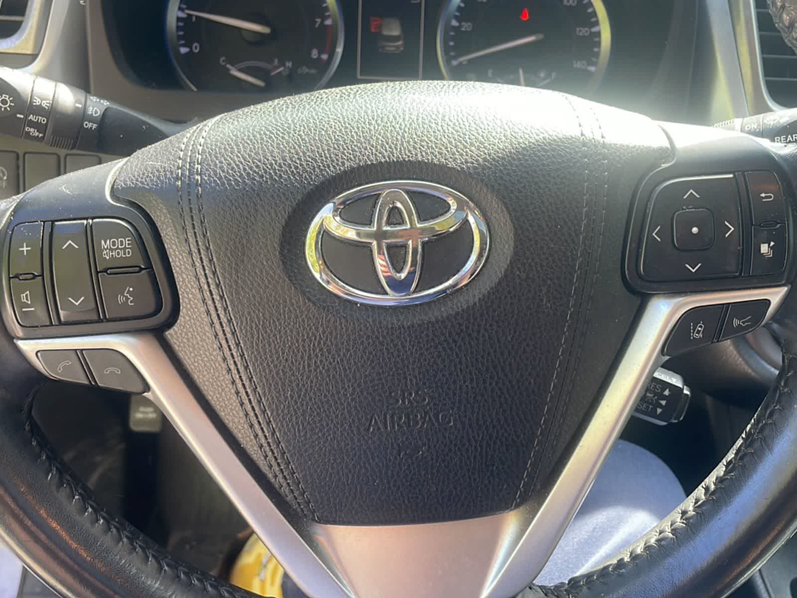 Thumbnail: 2017 Toyota Highlander - 17