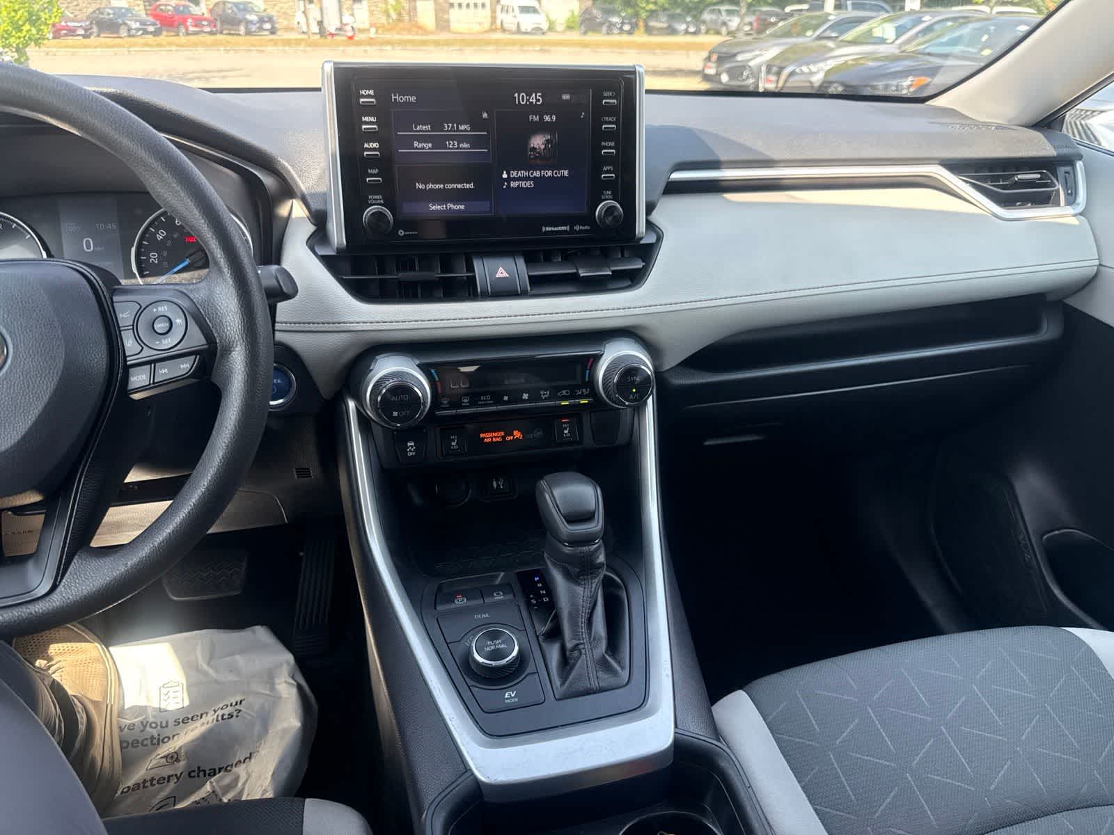 Thumbnail: 2019 Toyota RAV4 - 18