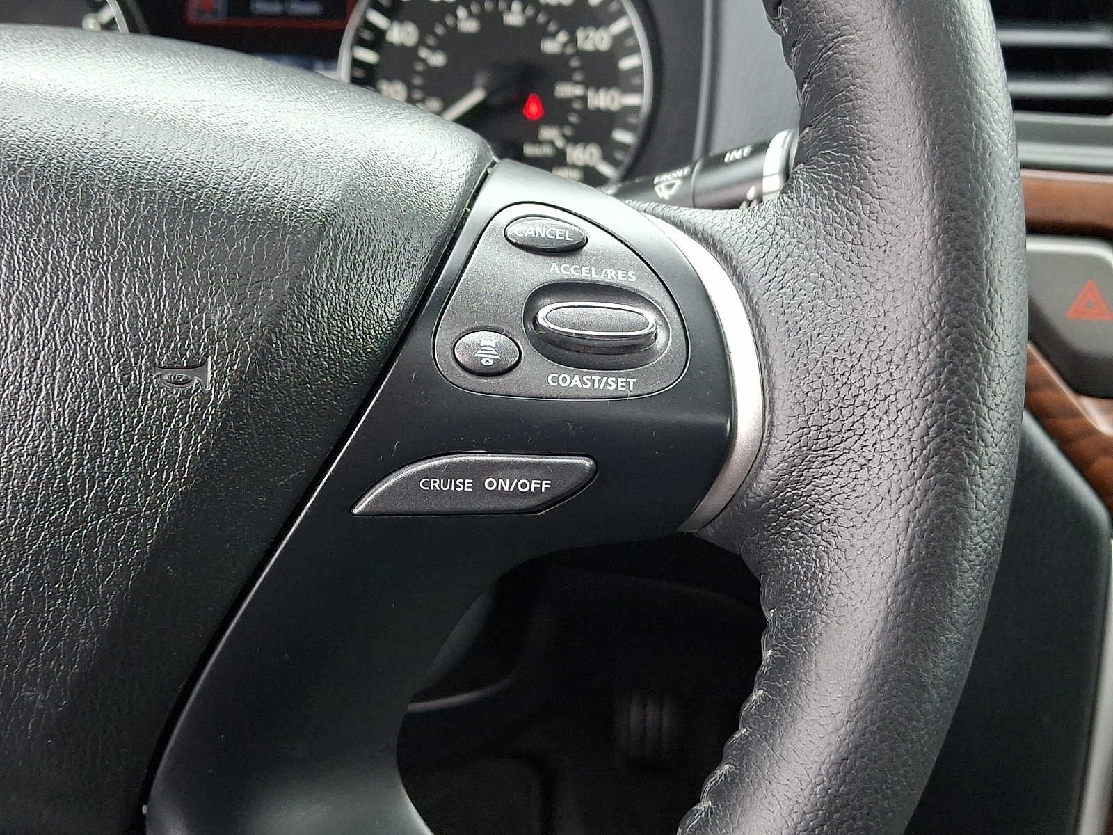 Thumbnail: 2020 Nissan Pathfinder - 26