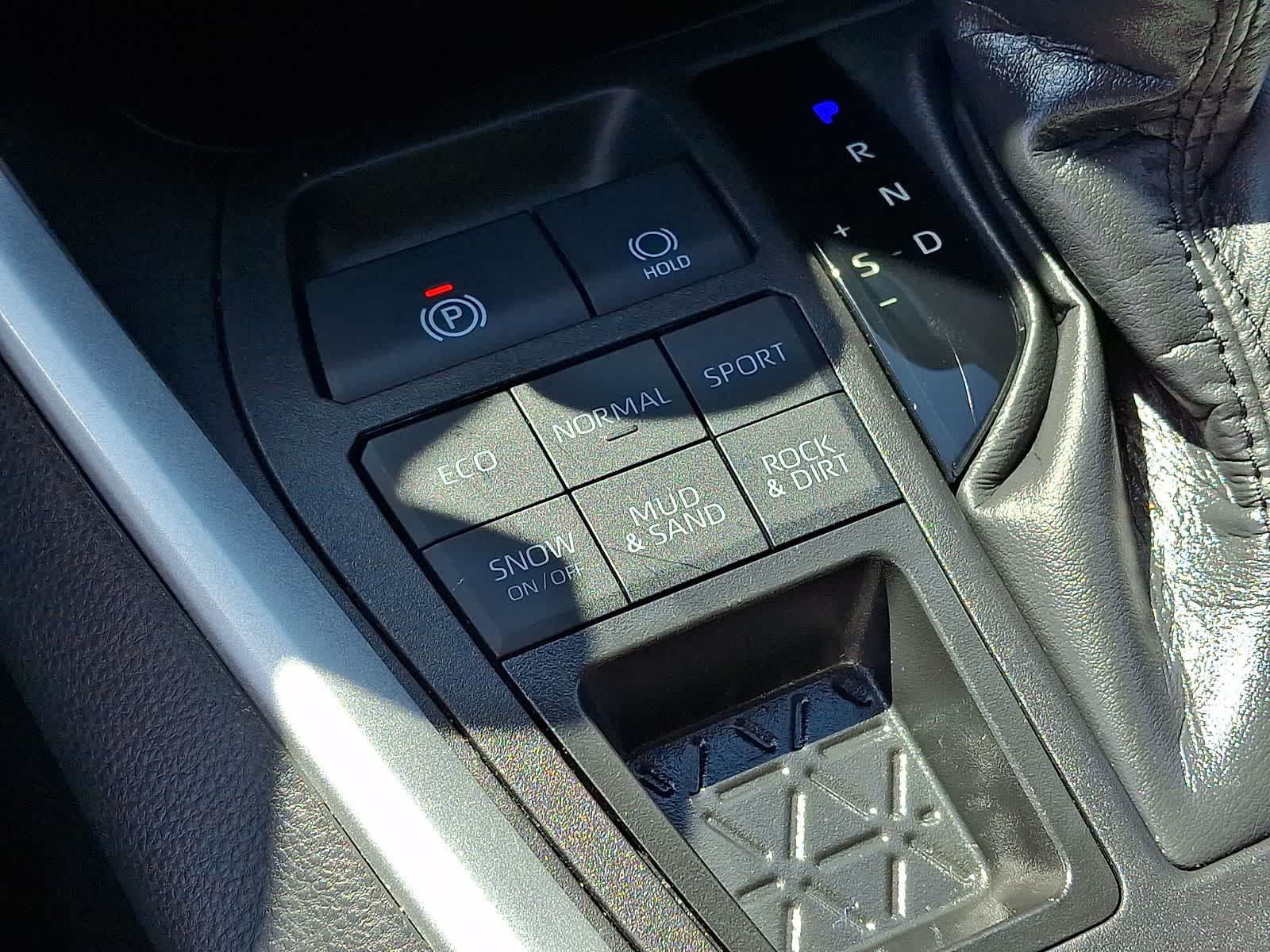 Thumbnail: 2024 Toyota RAV4 - 28